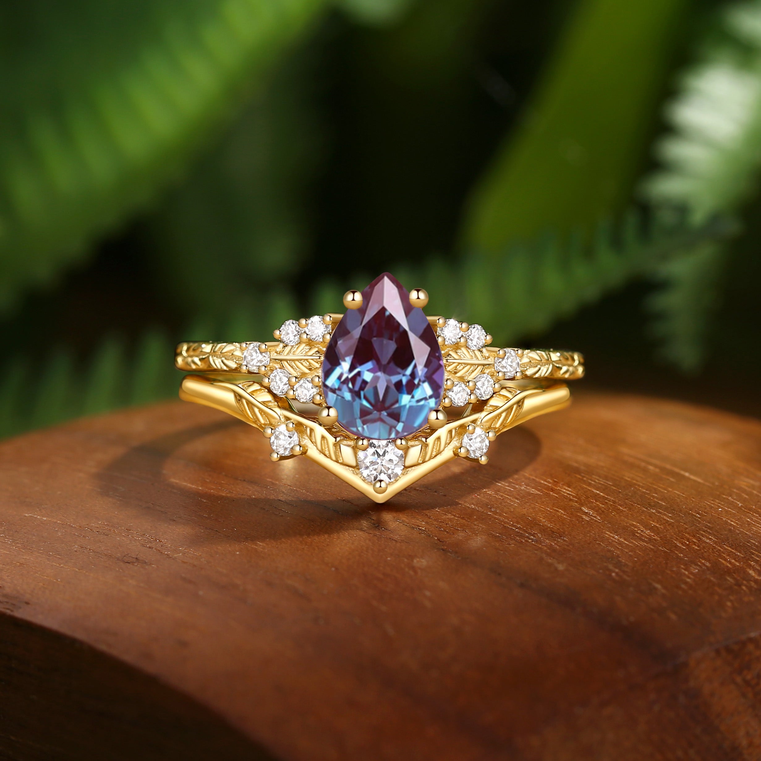 Hortense -  Leaf Nature Inspired Pear Cut Lab Alexandrite Engagement Ring Set 2pcs