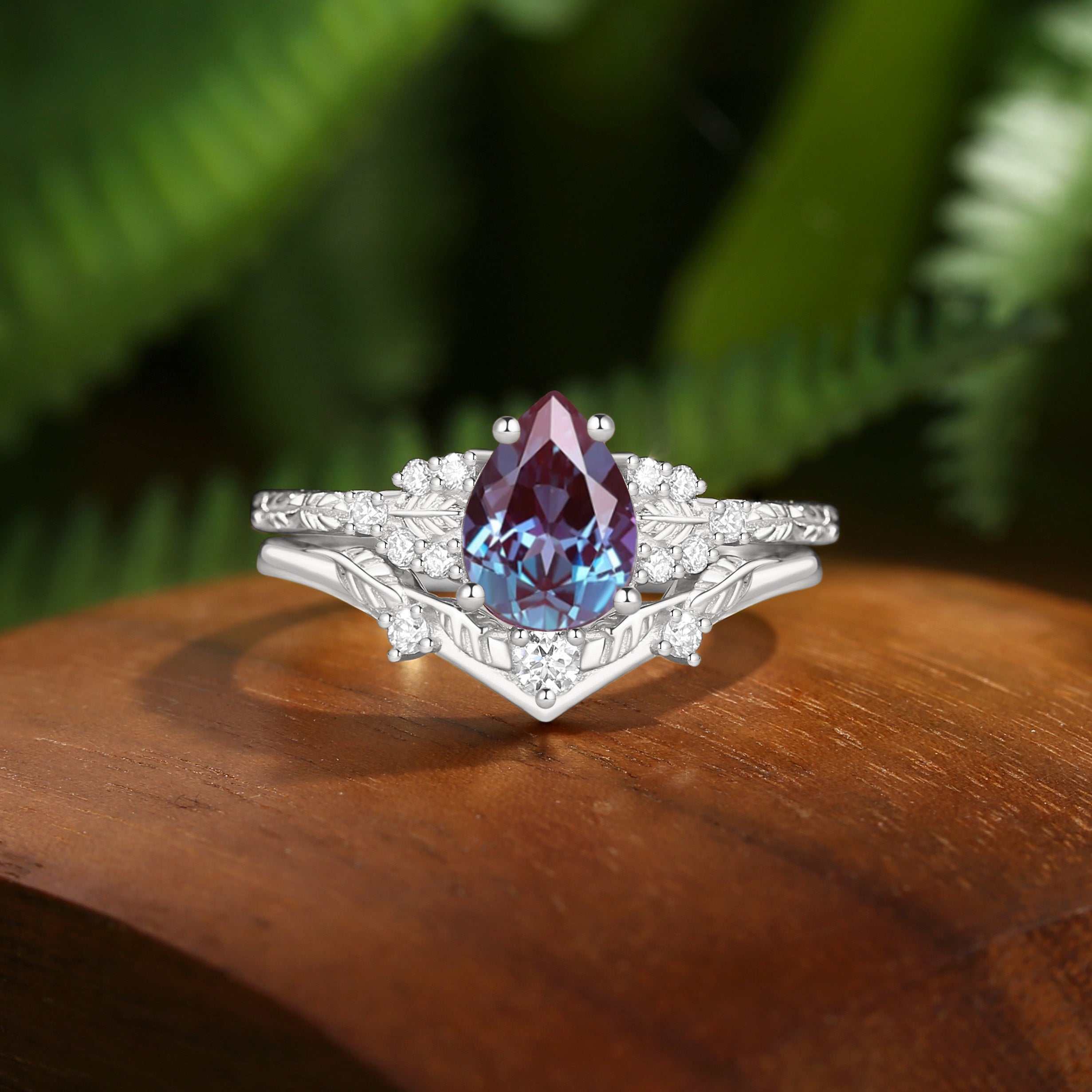 Hortense -  Leaf Nature Inspired Pear Cut Lab Alexandrite Engagement Ring Set 2pcs