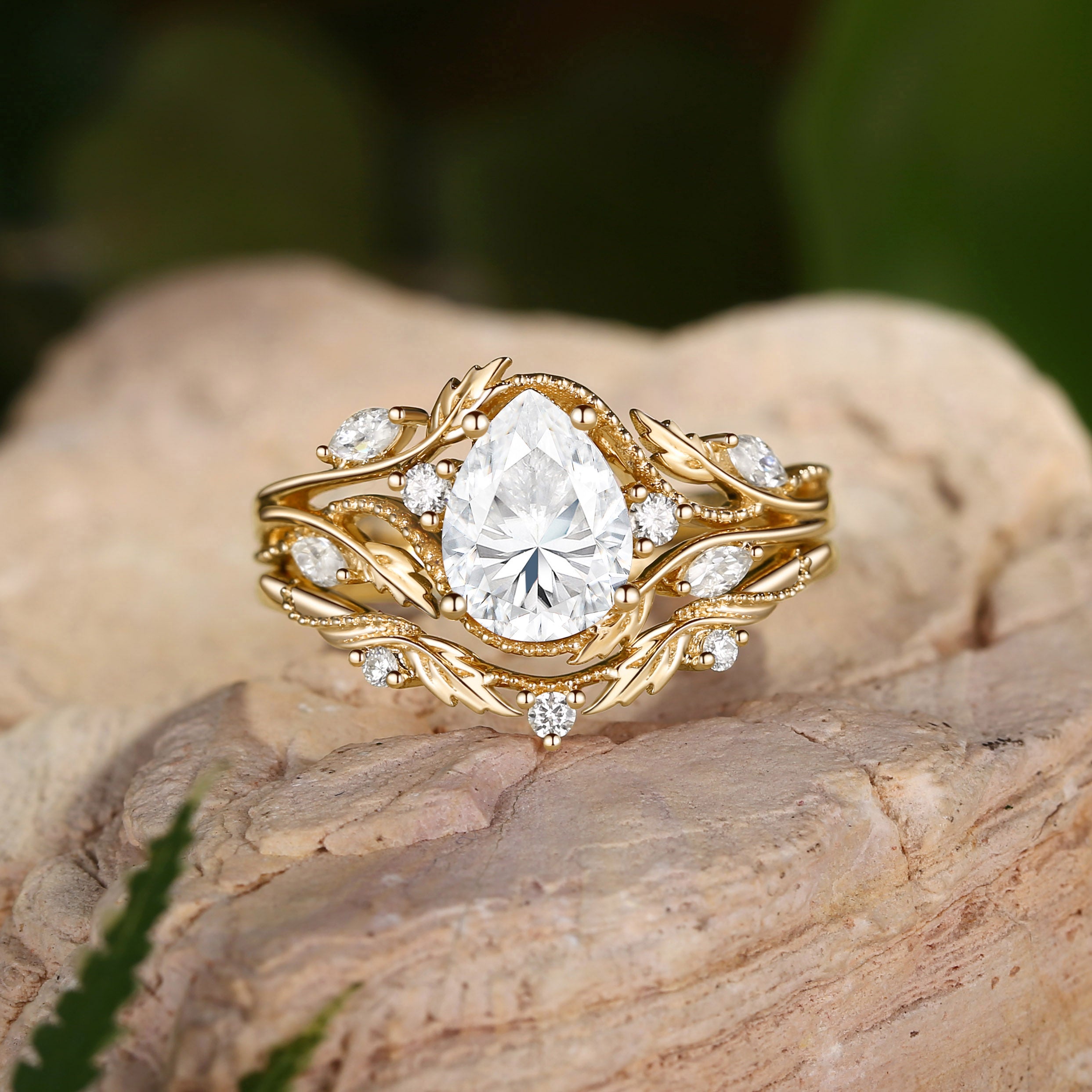 Hesper - Filigree Leafy Nature Pear Cut Moissanite Engagement Ring Set 2pcs