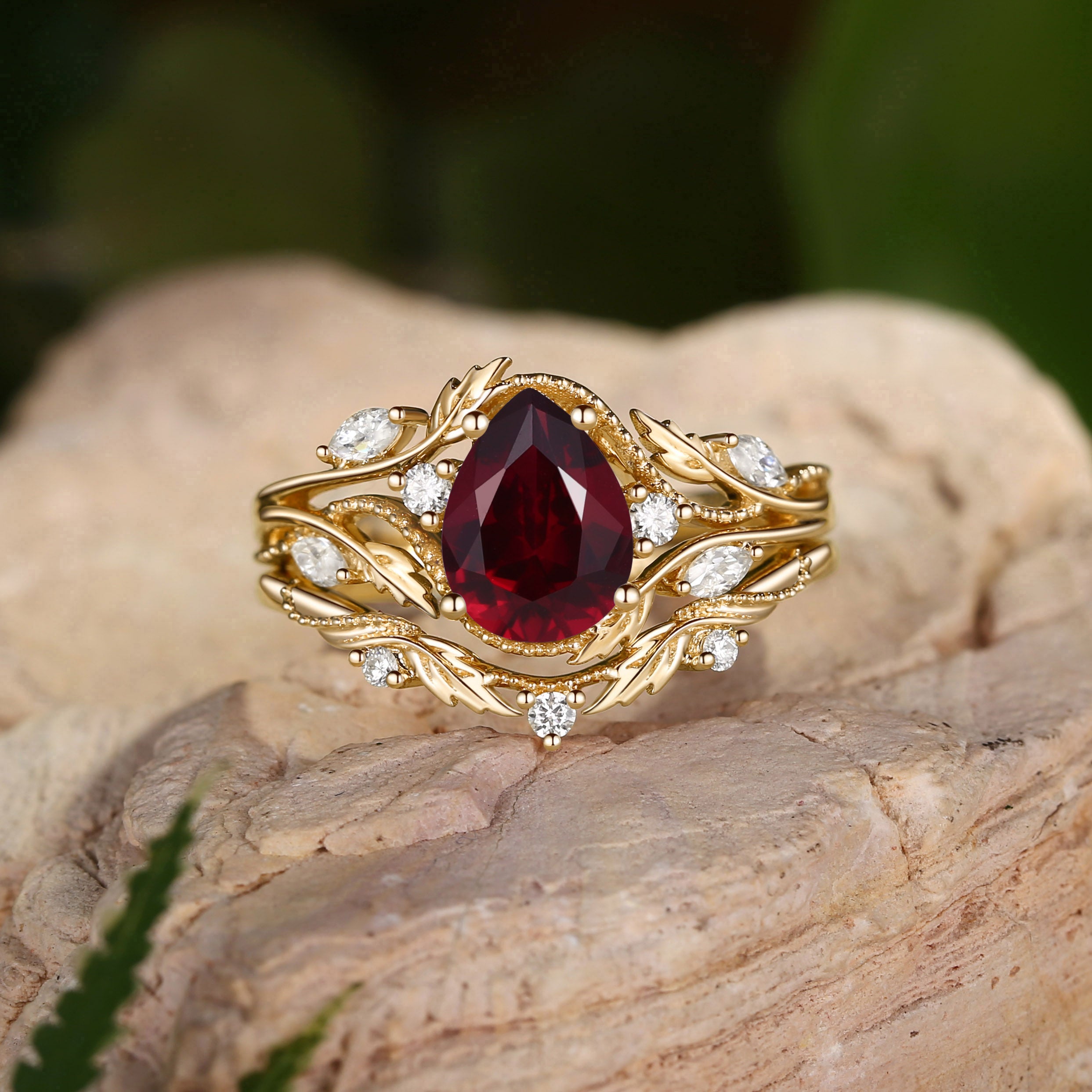 Hesper - Filigree Leafy Nature Pear Cut Garnet Engagement Ring Set 2pcs