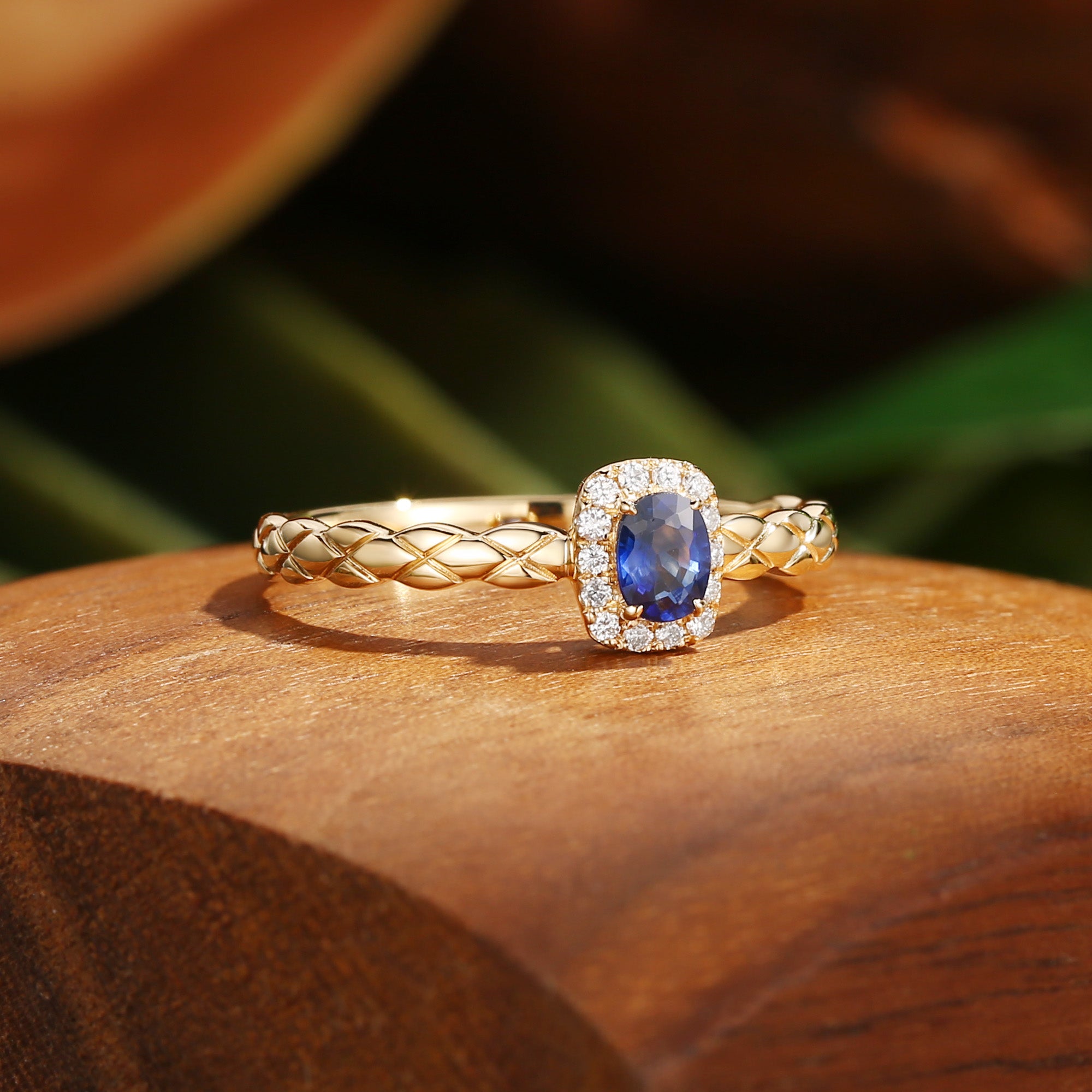 Odessa - Vintage Halo Oval Cut Sapphire Dianty Engagement Ring
