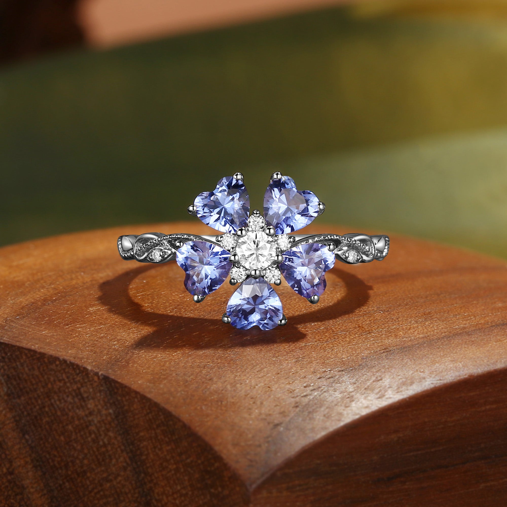 Marguerite - Flower Cornflower Blue Sapphire Filigree Engagement Ring