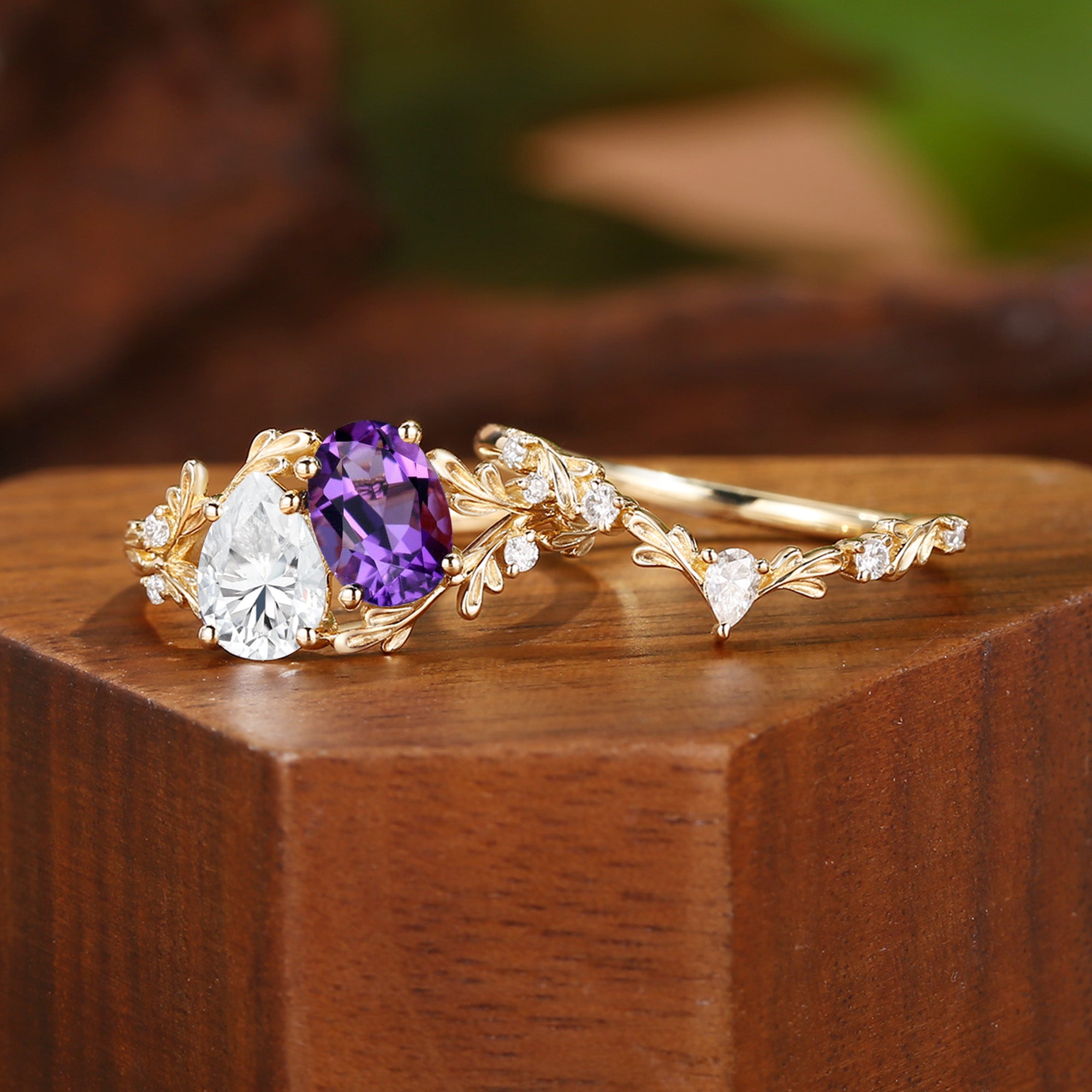 Isolde - Toi Et Moi Amethyst & Moissanite Leaf Two Stone Bridal Set 2PCS