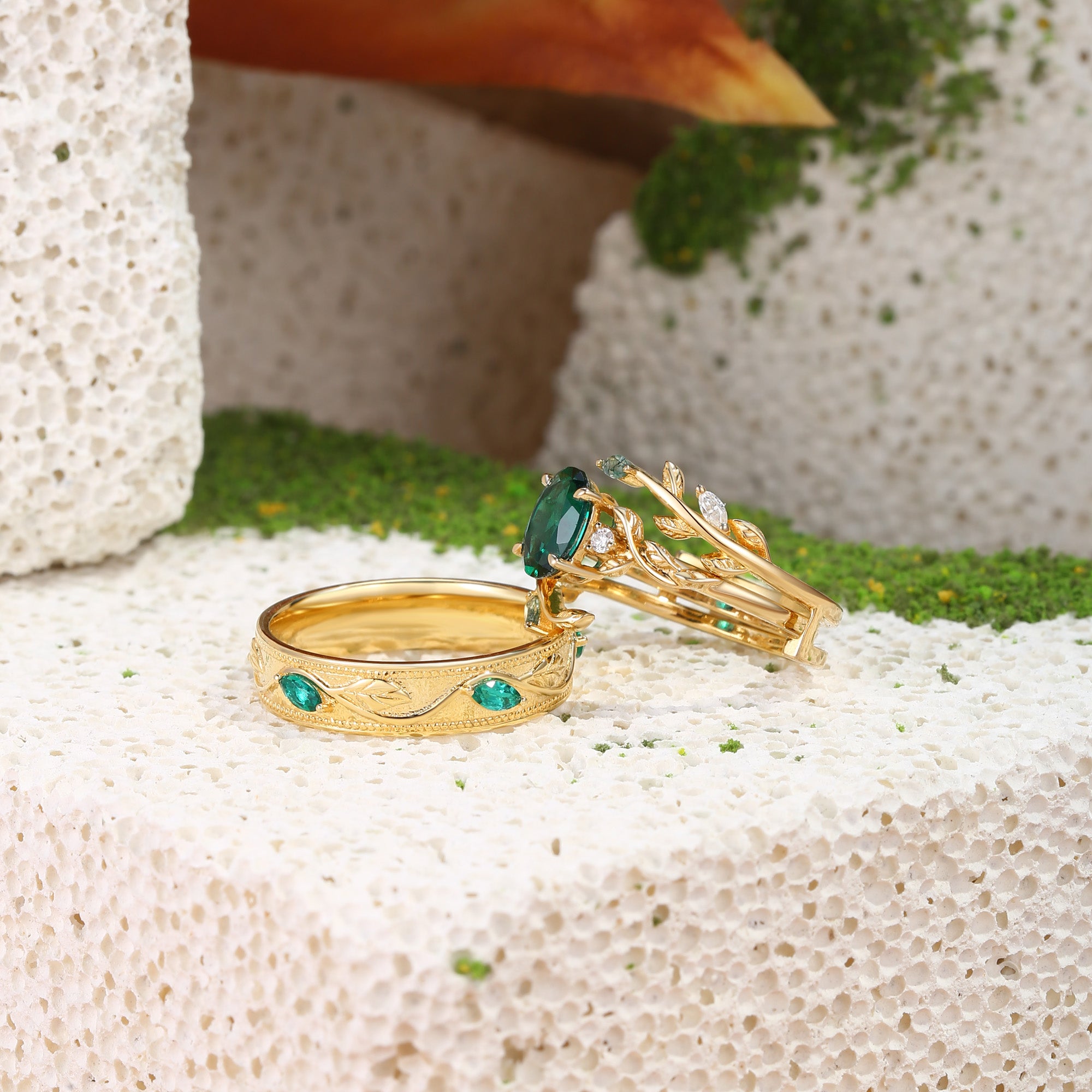 Helen - Oval Cut Emerald Cluster Couple Ring Set