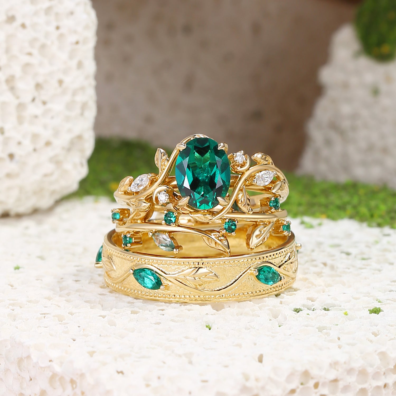 Désirée - Oval Cut Emerald Cluster Moon Couple Ring Set
