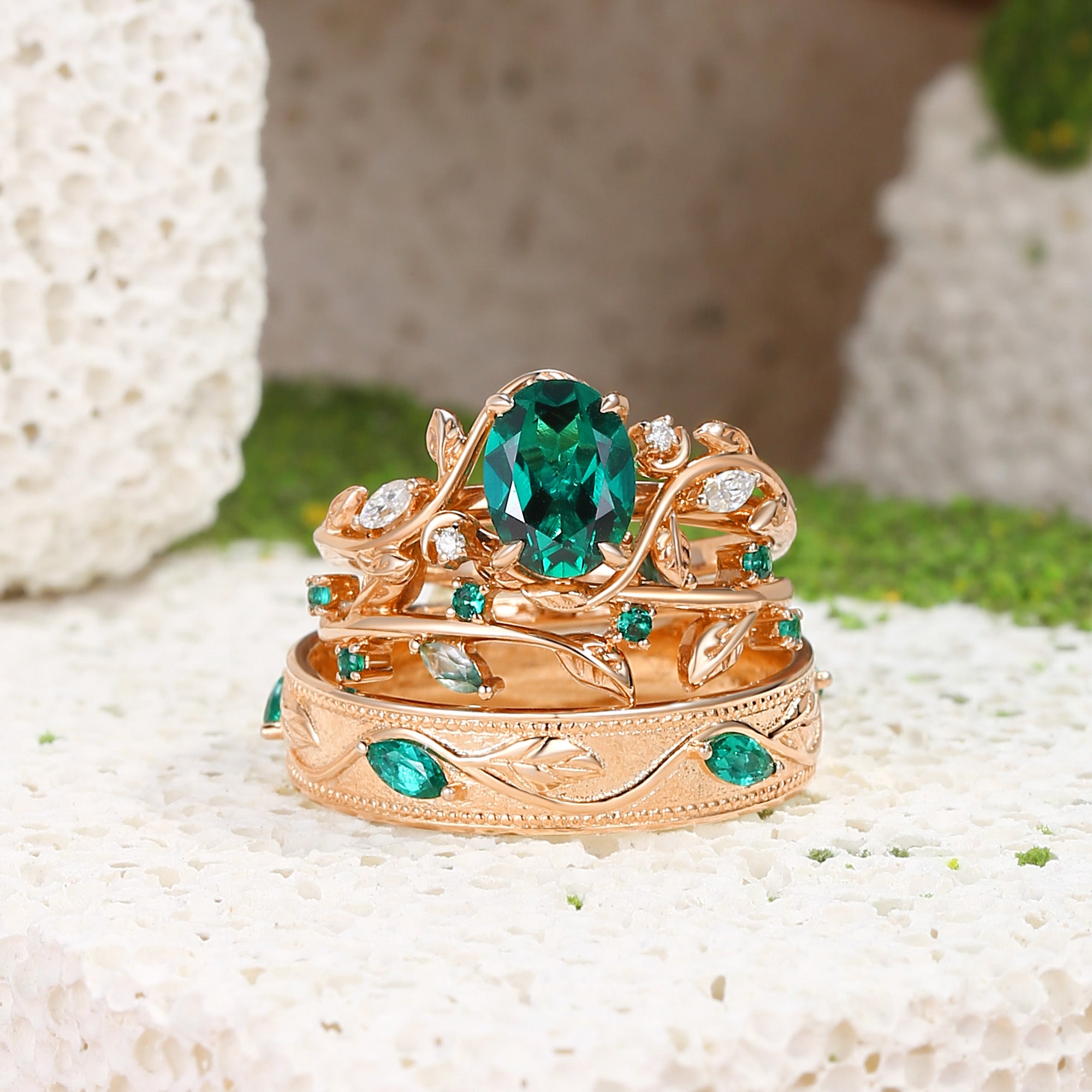 Désirée - Oval Cut Emerald Cluster Moon Couple Ring Set