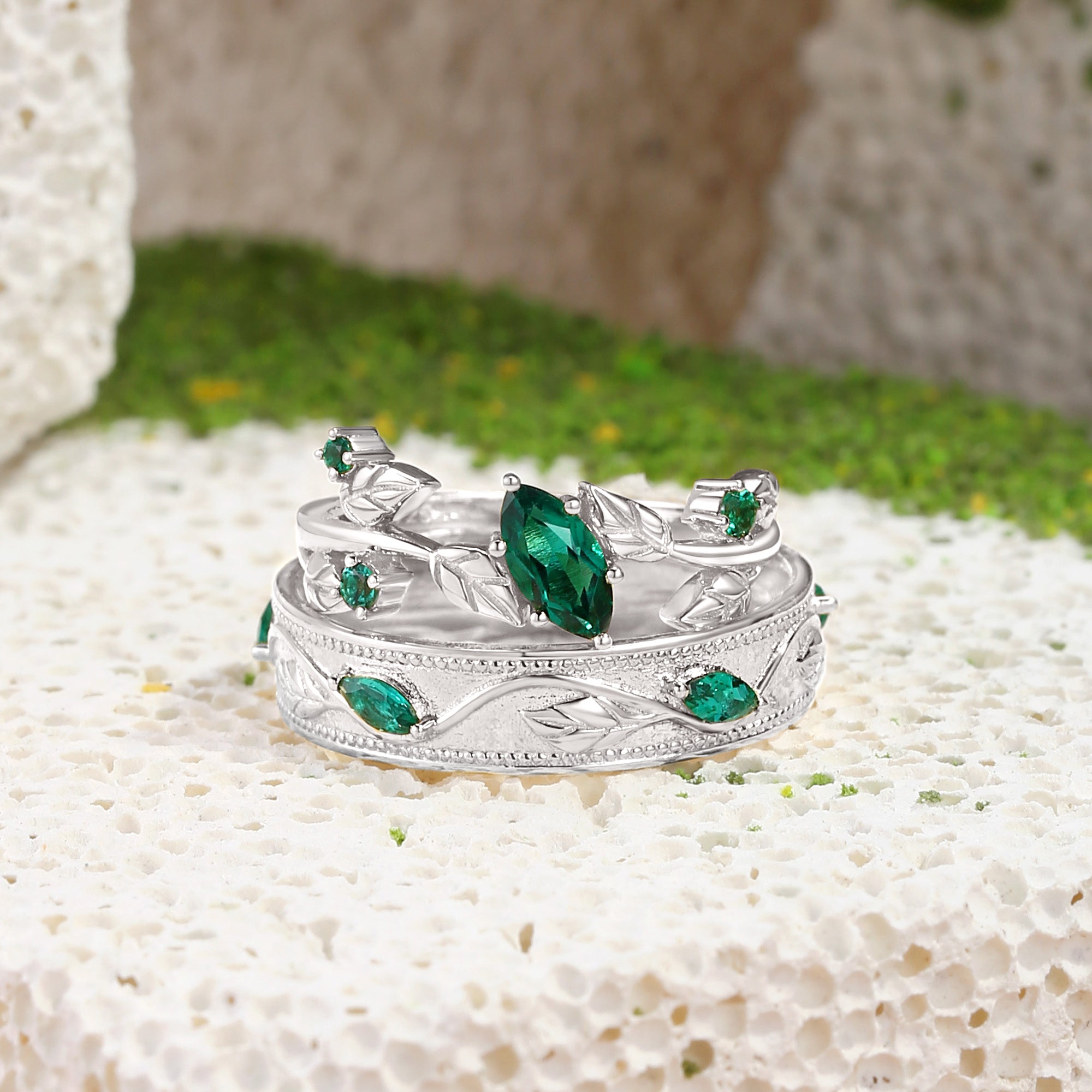 Couple Ring - Emerald Engagement Couple Ring Set