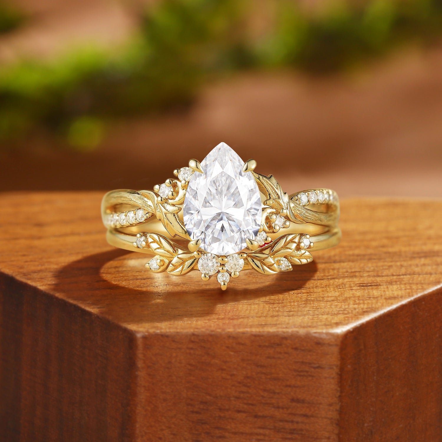 Clarissa  - Celestial Pear Moissanite with Leafy Engagement Ring Set 2pcs