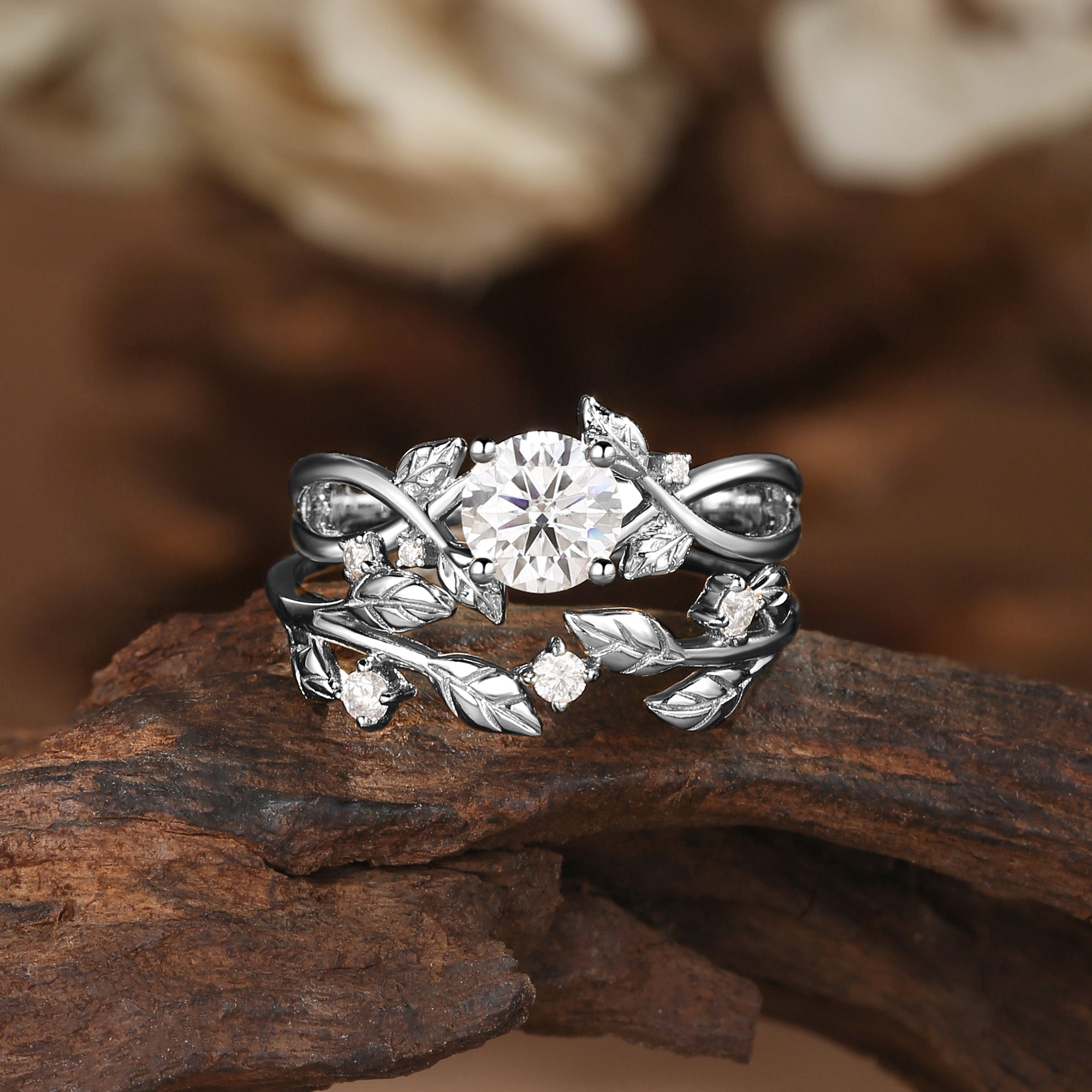 Cordelia - Round Cut Moissanite Gold Bridal Set 2pcs