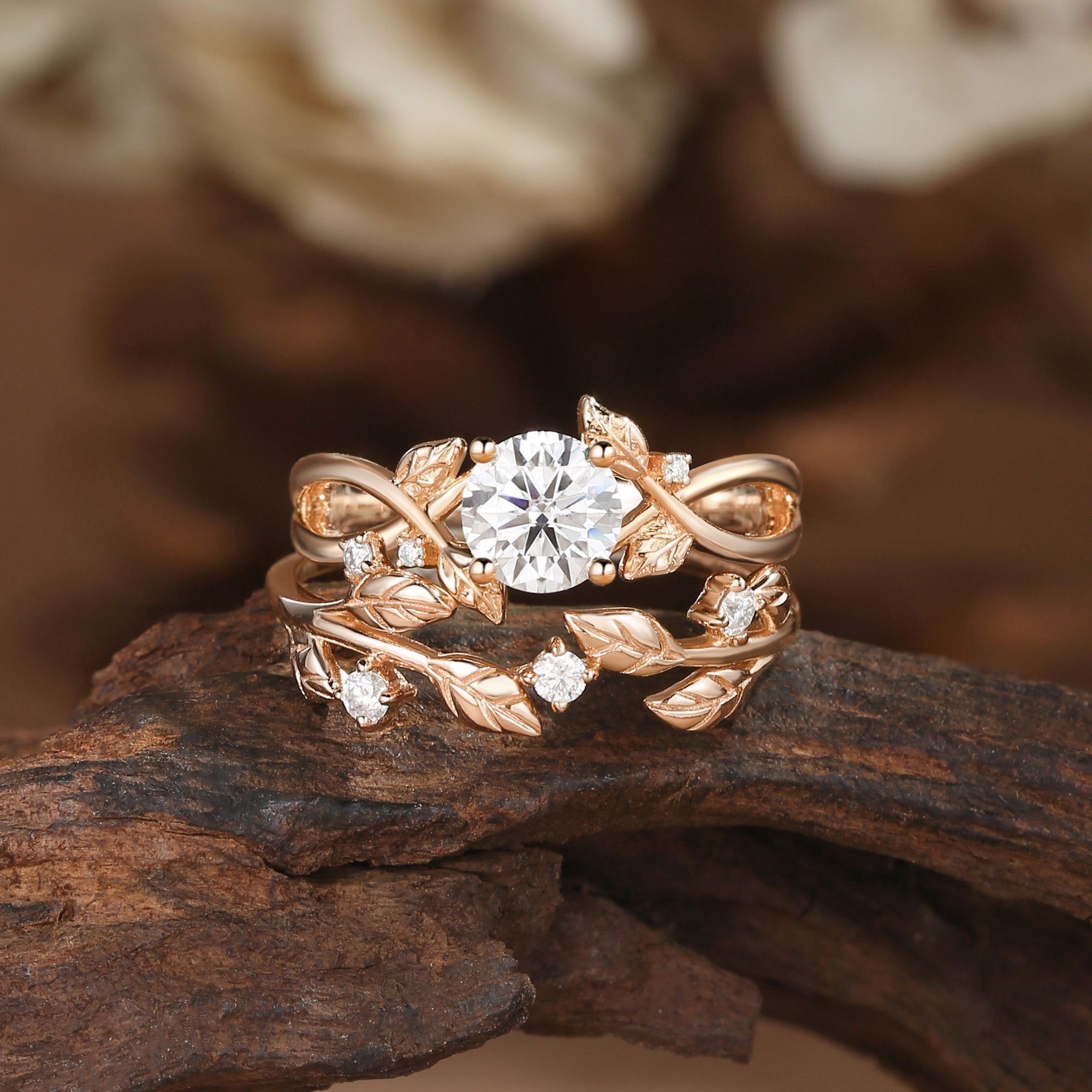 Cordelia - Round Cut Moissanite Gold Bridal Set 2pcs