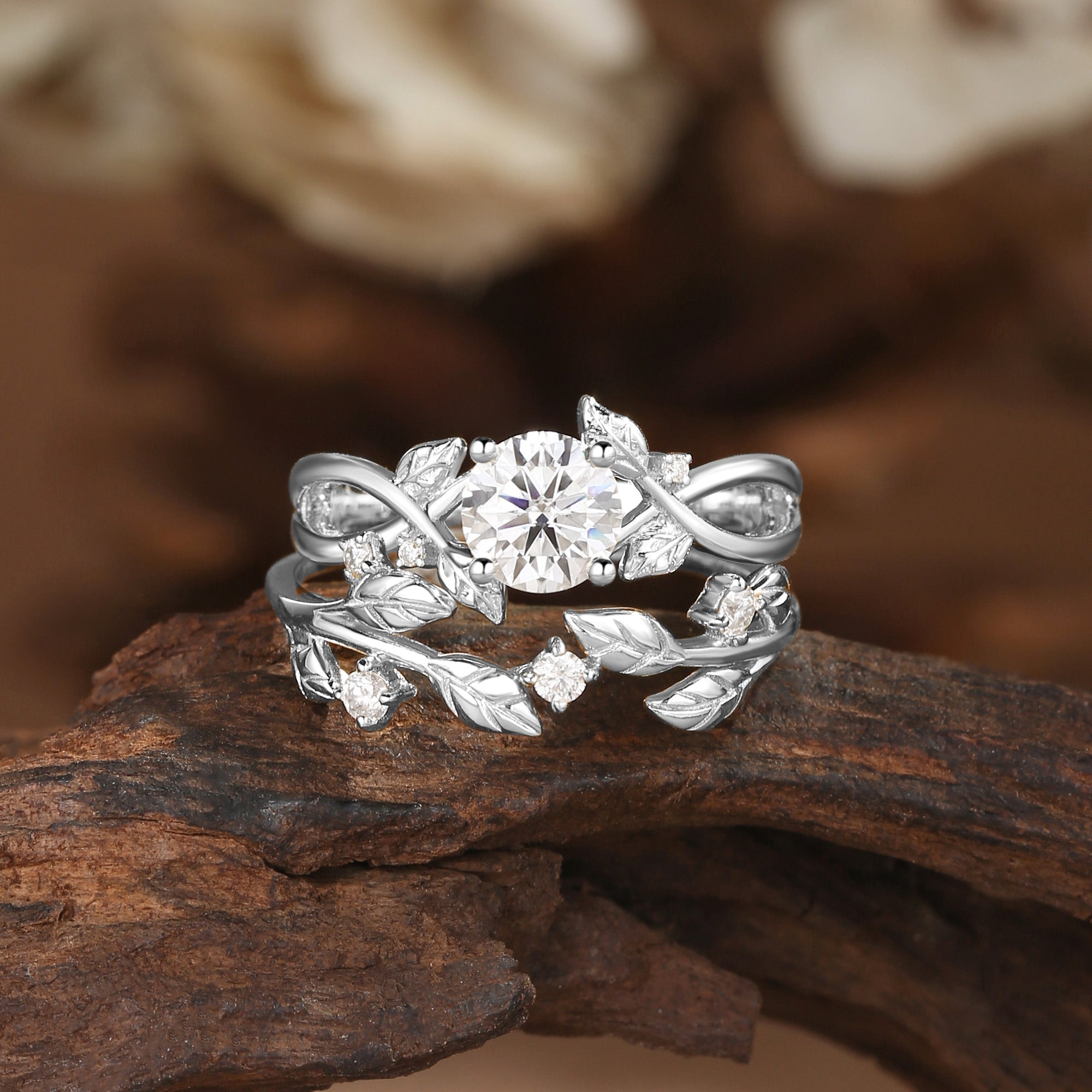 Cordelia - Round Cut Moissanite Gold Bridal Set 2pcs