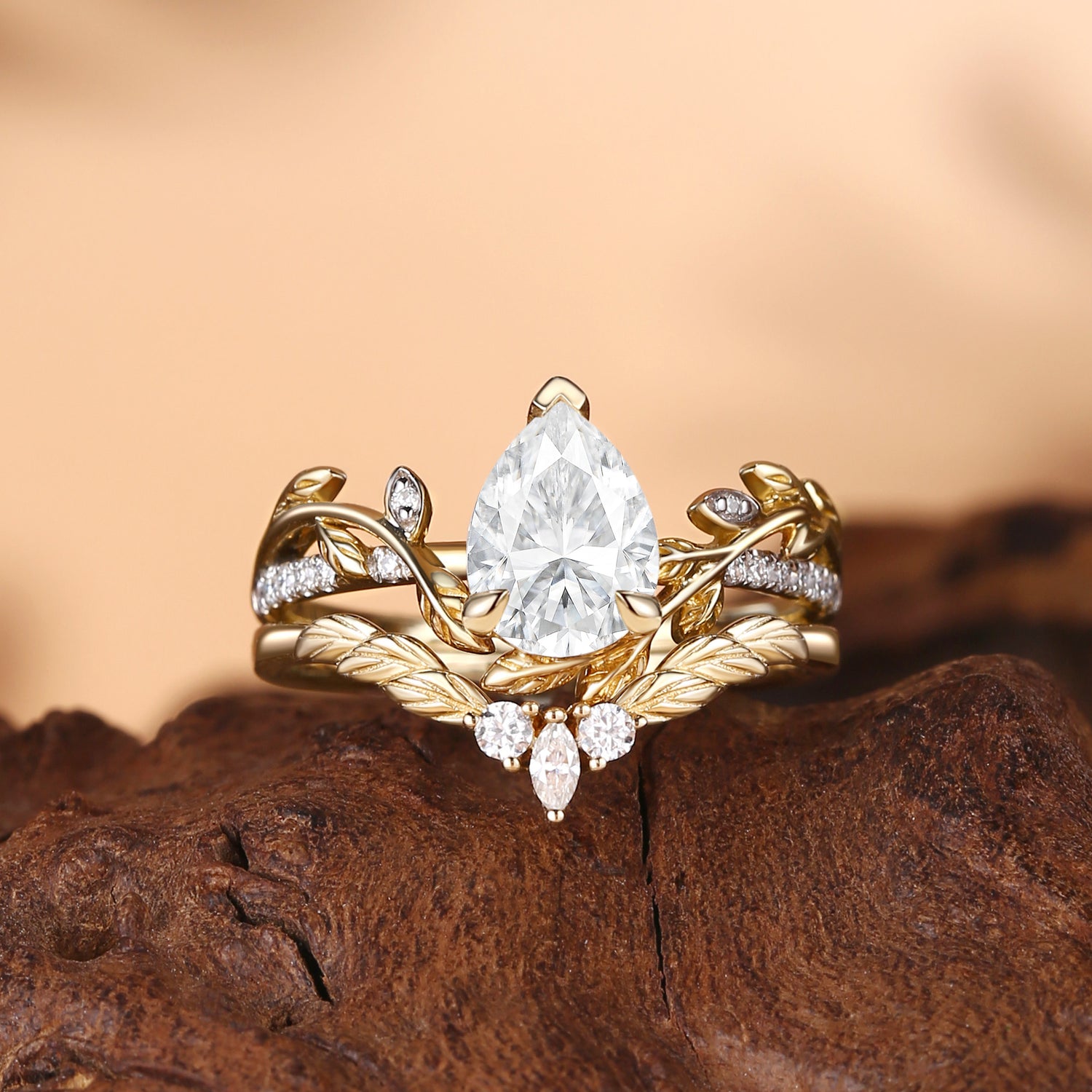 Jora - Pear Cut Moissanite Nature Inspired Leafy Bridal Set 2pcs