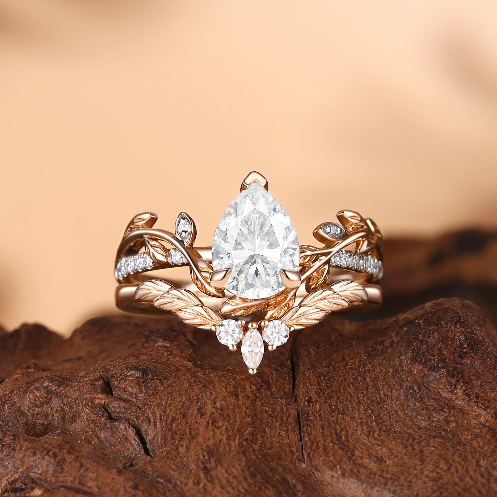 Jora - Pear Cut Moissanite Nature Inspired Leafy Bridal Set 2pcs