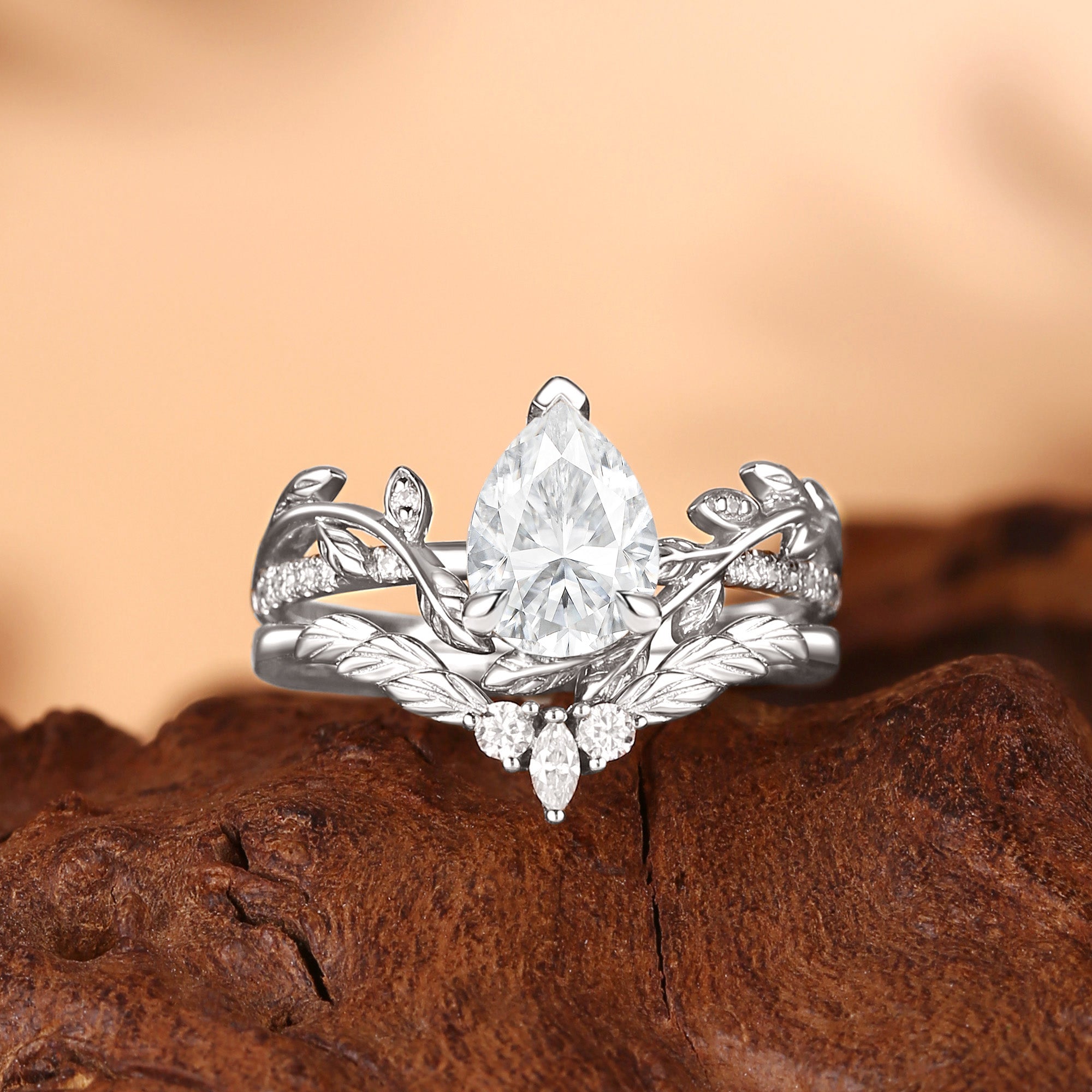 Jora - Pear Cut Moissanite Nature Inspired Leafy Bridal Set 2pcs