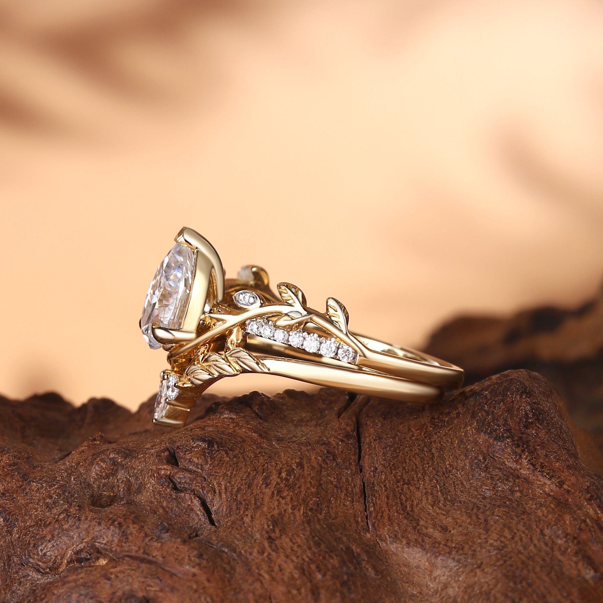 Jora - Pear Cut Moissanite Nature Inspired Leafy Bridal Set 2pcs