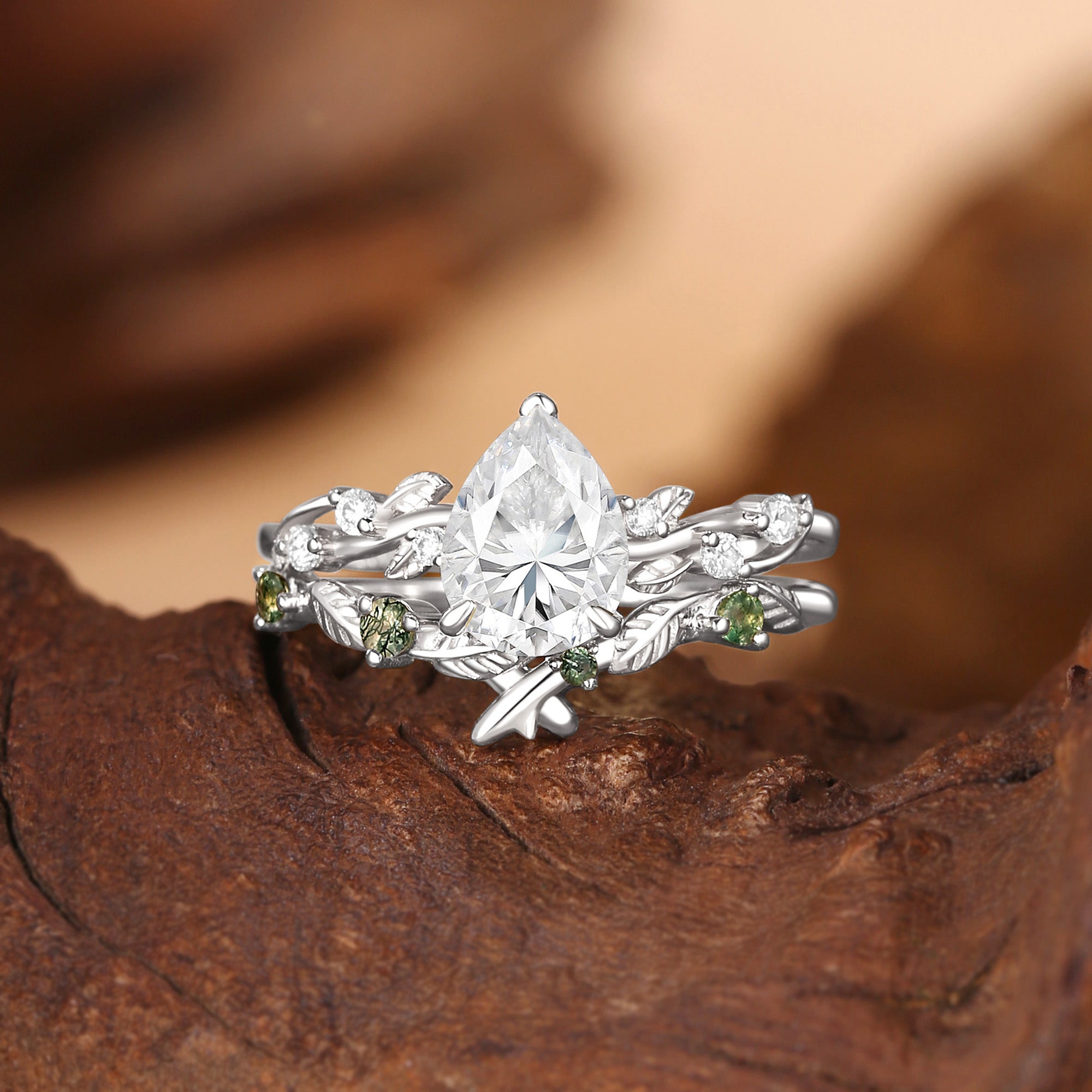 Clarissa - Pear Cut Moissanite Leafy Bridal Set 2pcs