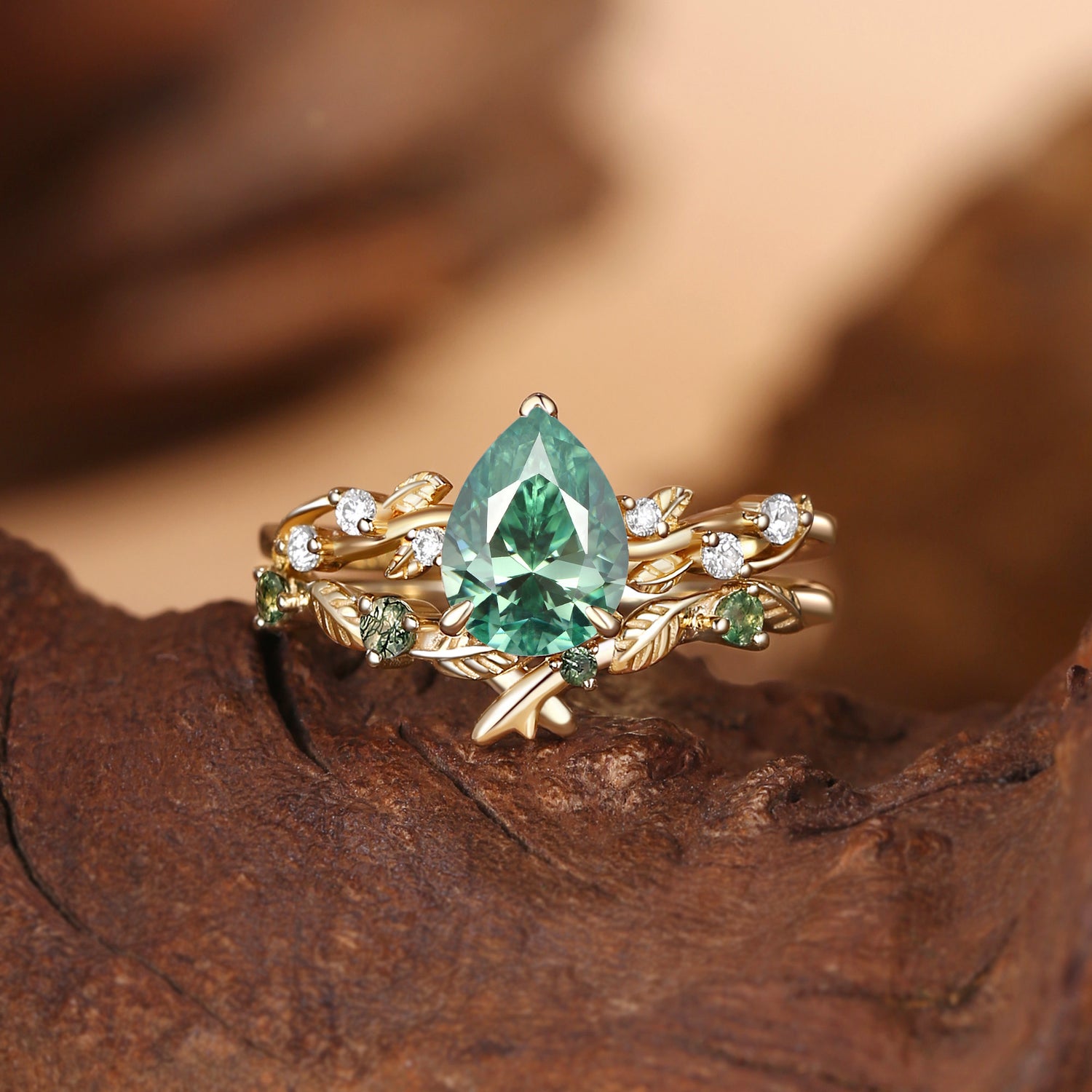 Clarissa - Pear Cut Green Moissanite Leafy Bridal Set 2pcs