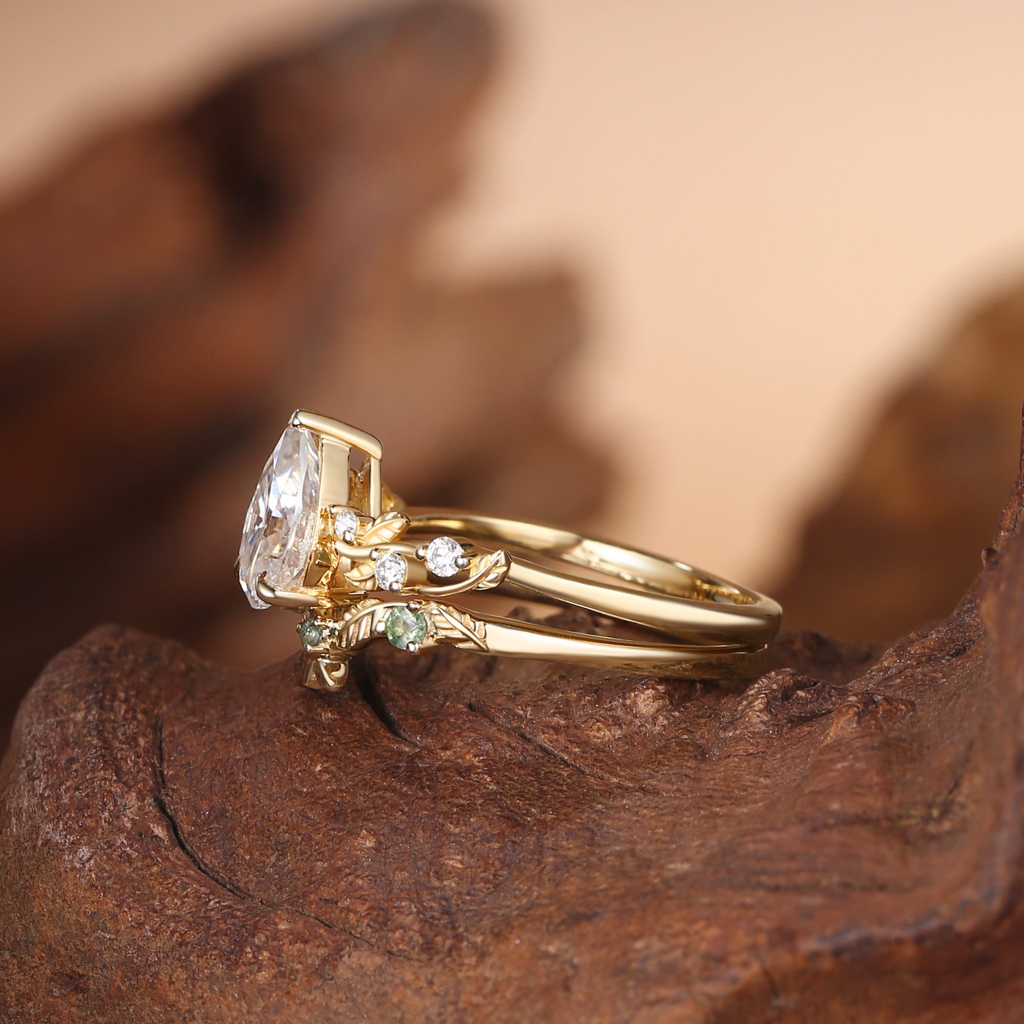 Clarissa - Pear Cut Moissanite Leafy Bridal Set 2pcs