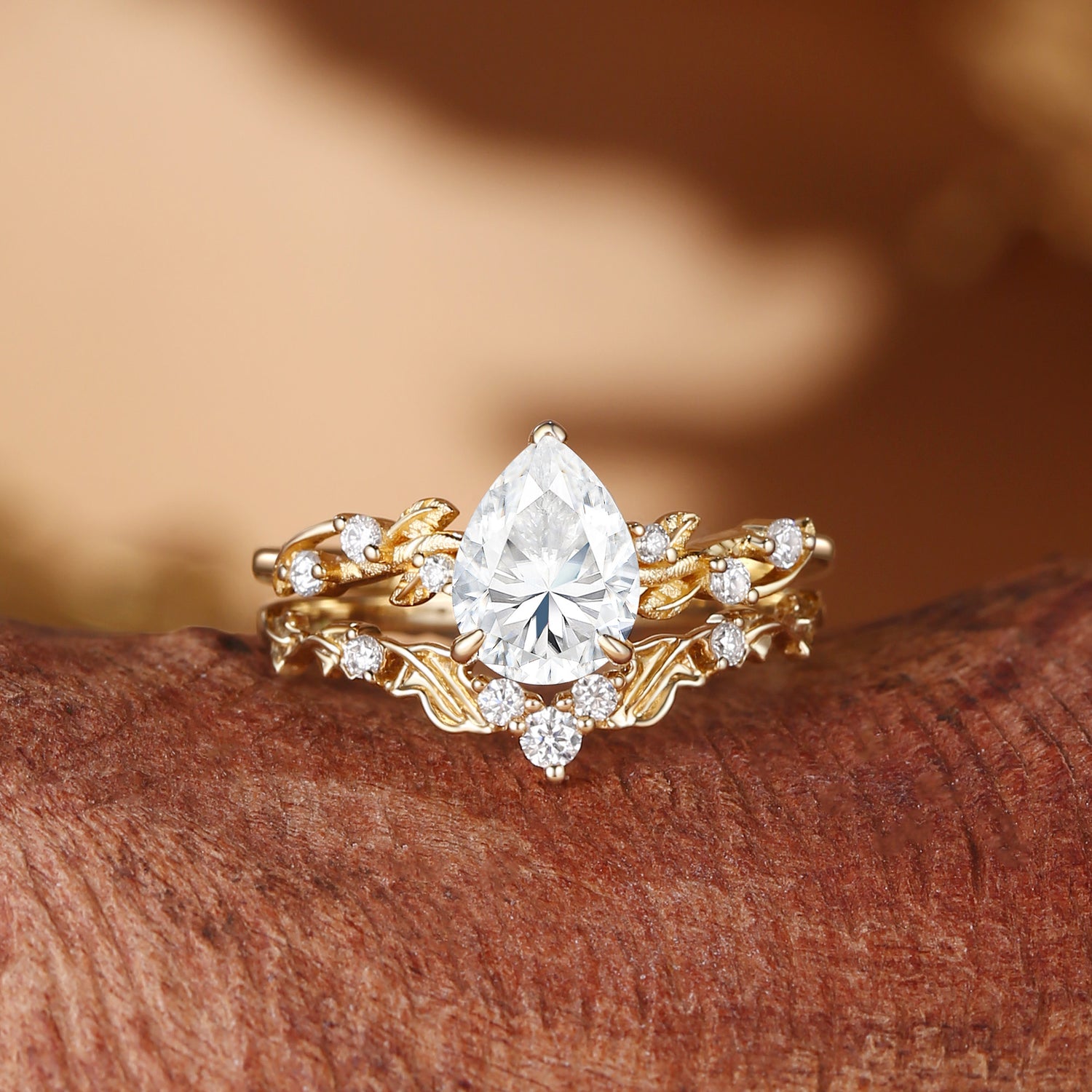 Clarissa - Pear Cut Moissanite Vine Inspired Leafy Bridal Set 2pcs