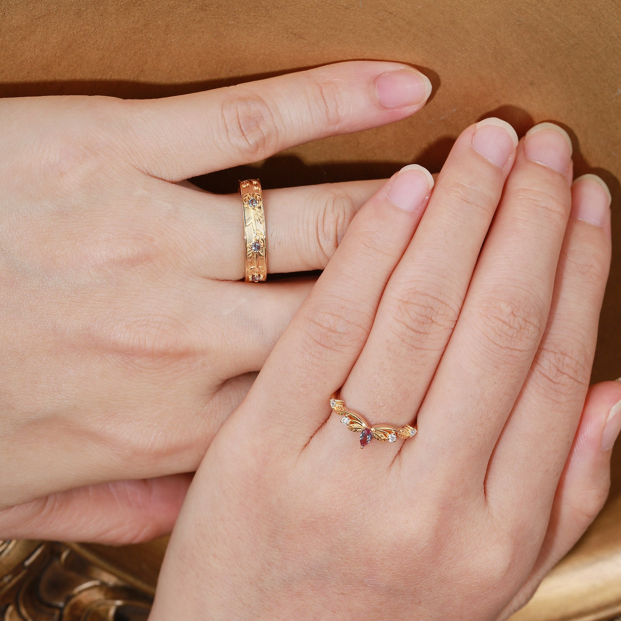 Couple Ring - Branch Engraved Leaf Alexandrite Bands For Men & Women 2pcs