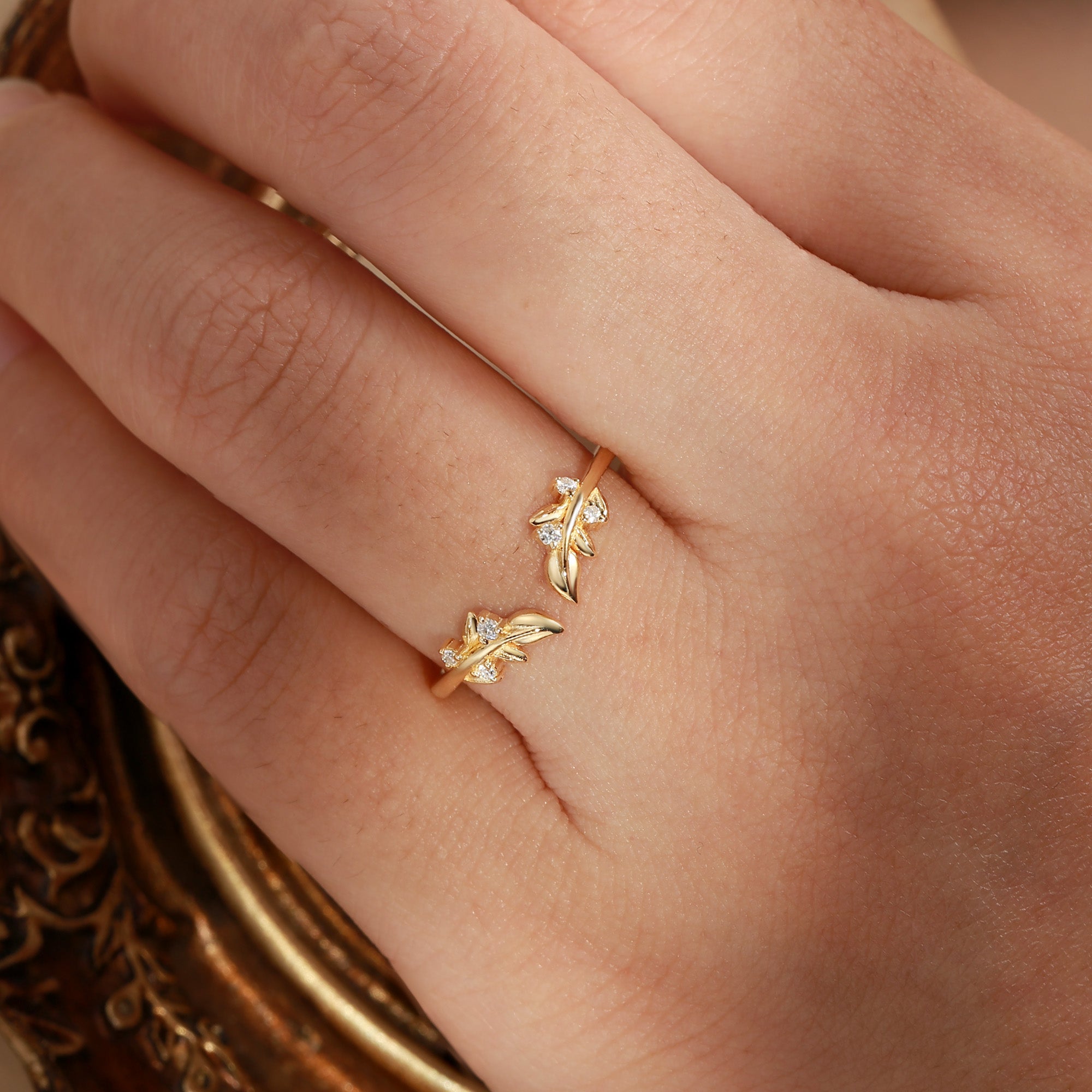 Wedding Band - Leaf Design Open Wedding Band