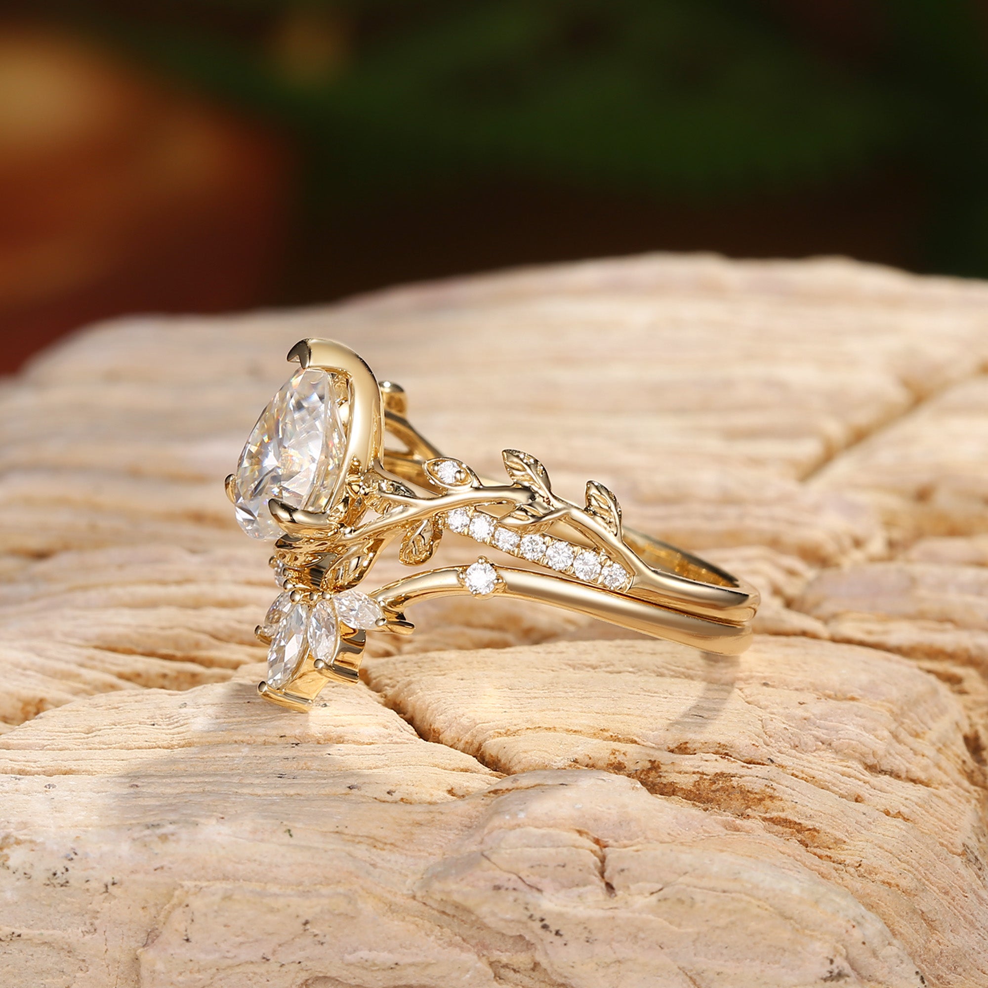 Jora - Pear Cut Moissanite Vine Inspired Leafy Bridal Set 2pcs