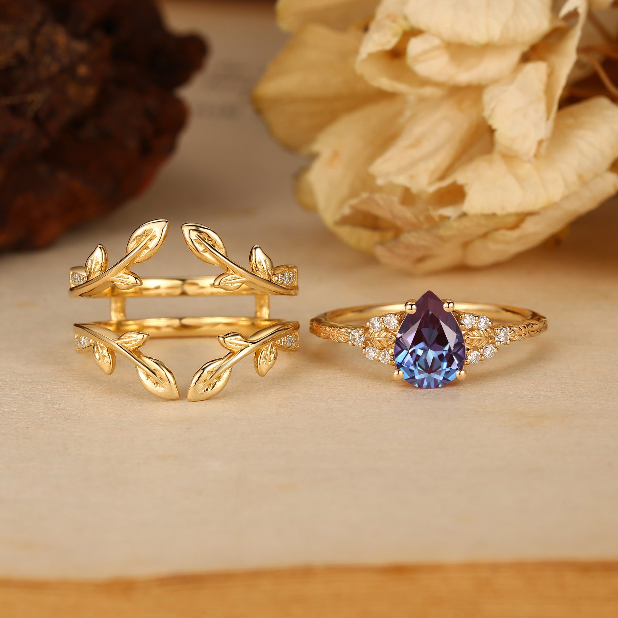 Laurianne - Pear Alexandrite Double Curved Ring Set 2pcs