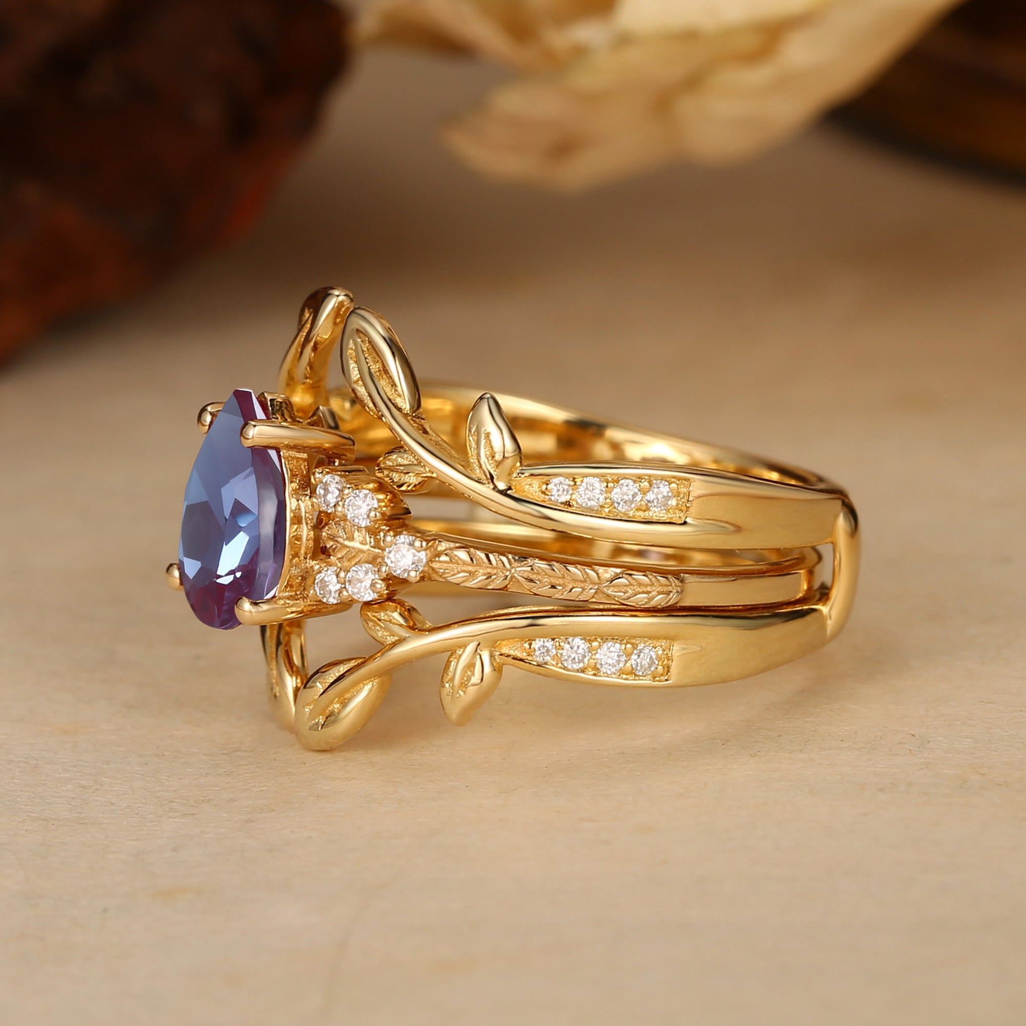 Laurianne - Pear Alexandrite Double Curved Ring Set 2pcs