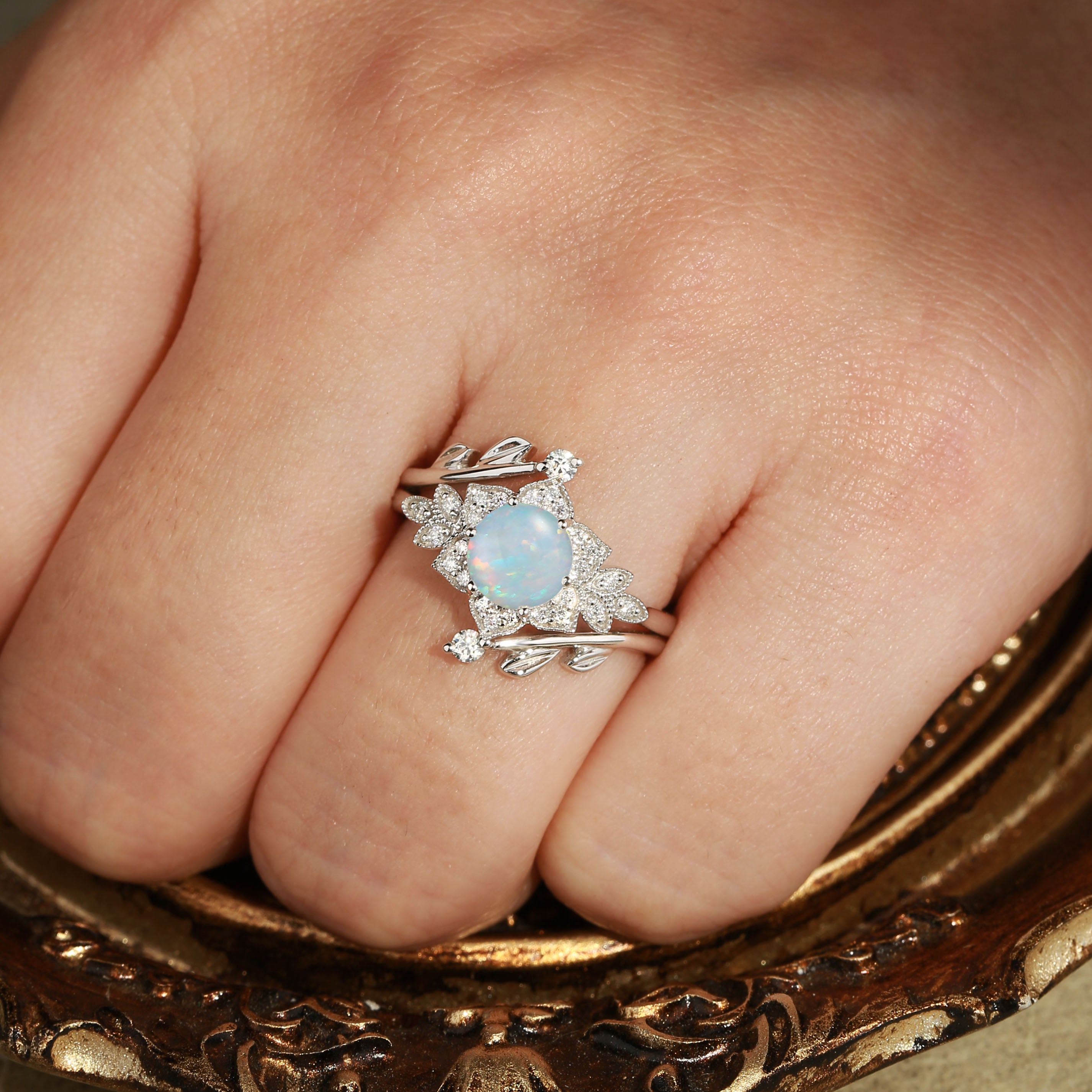 Daisy - Round Cut Opal Flower Vintage Engagement Ring Set 2pcs