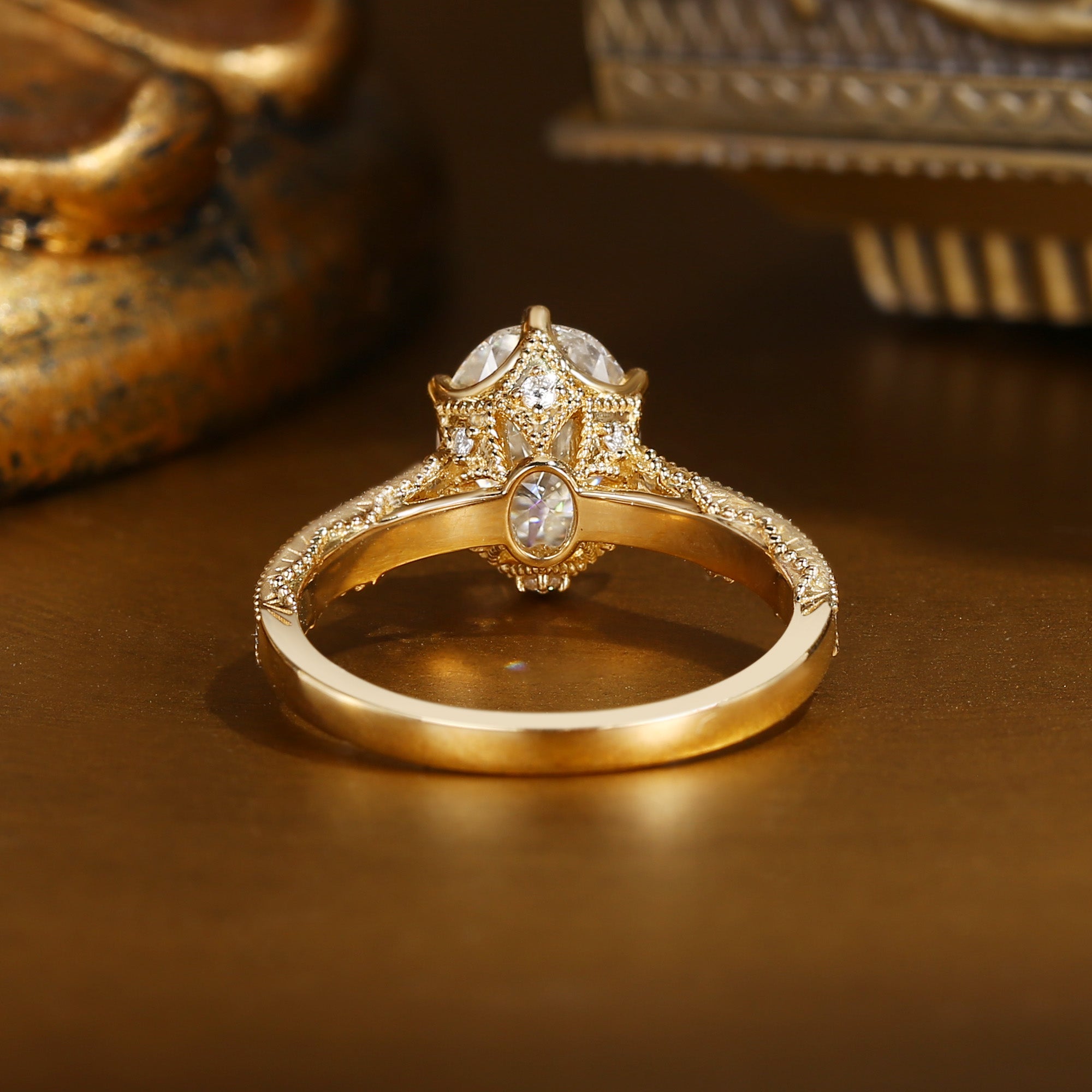 Anastasie - Vintage Milgrain Moissanite Relief Engagement Ring