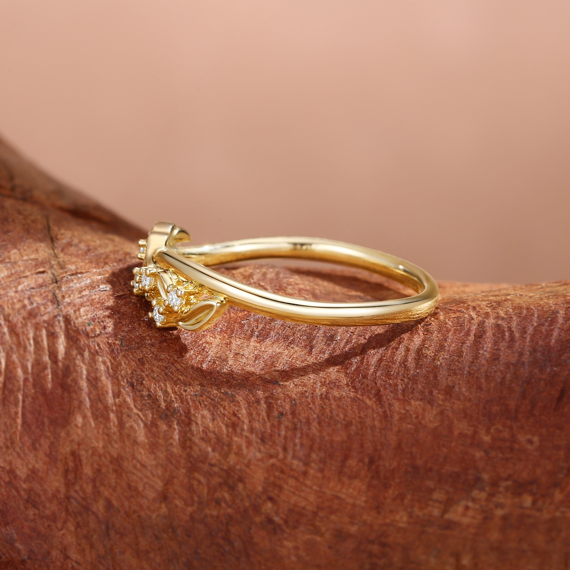 Unique Leaf Inspired Curved Moissanite Wedding Band