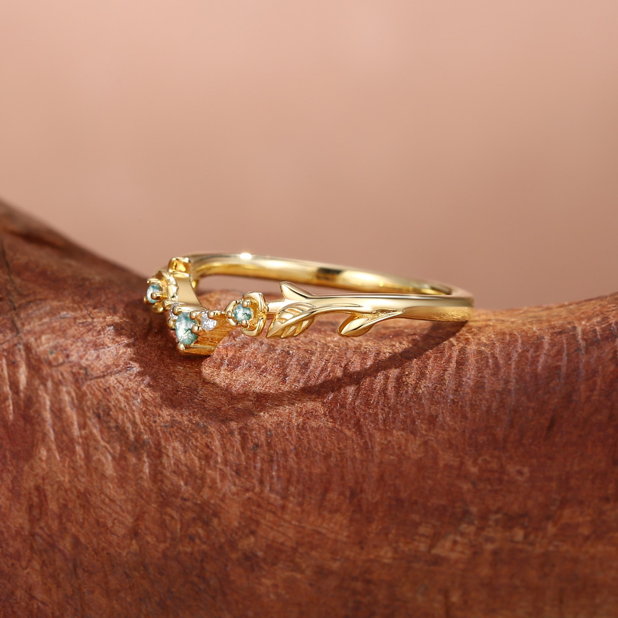 Flower Curved Moss Agate & Moissanite Wedding Band