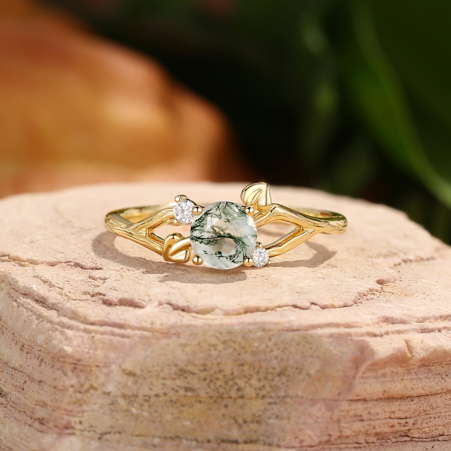 Zara - Heart Leaf Moss Agate Round Cut Engagement Ring