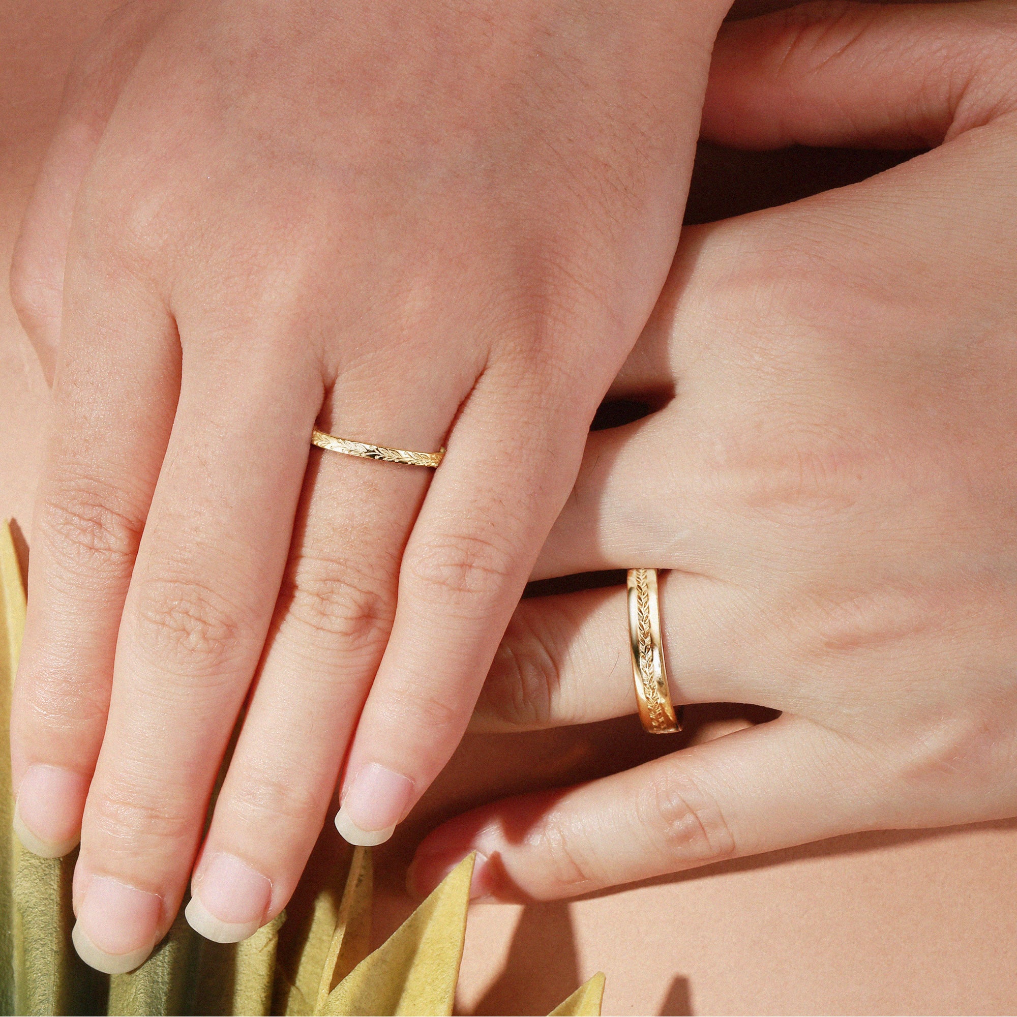 Lisette - Laurel Leaf Carving Couple Rings His & Hers Bands