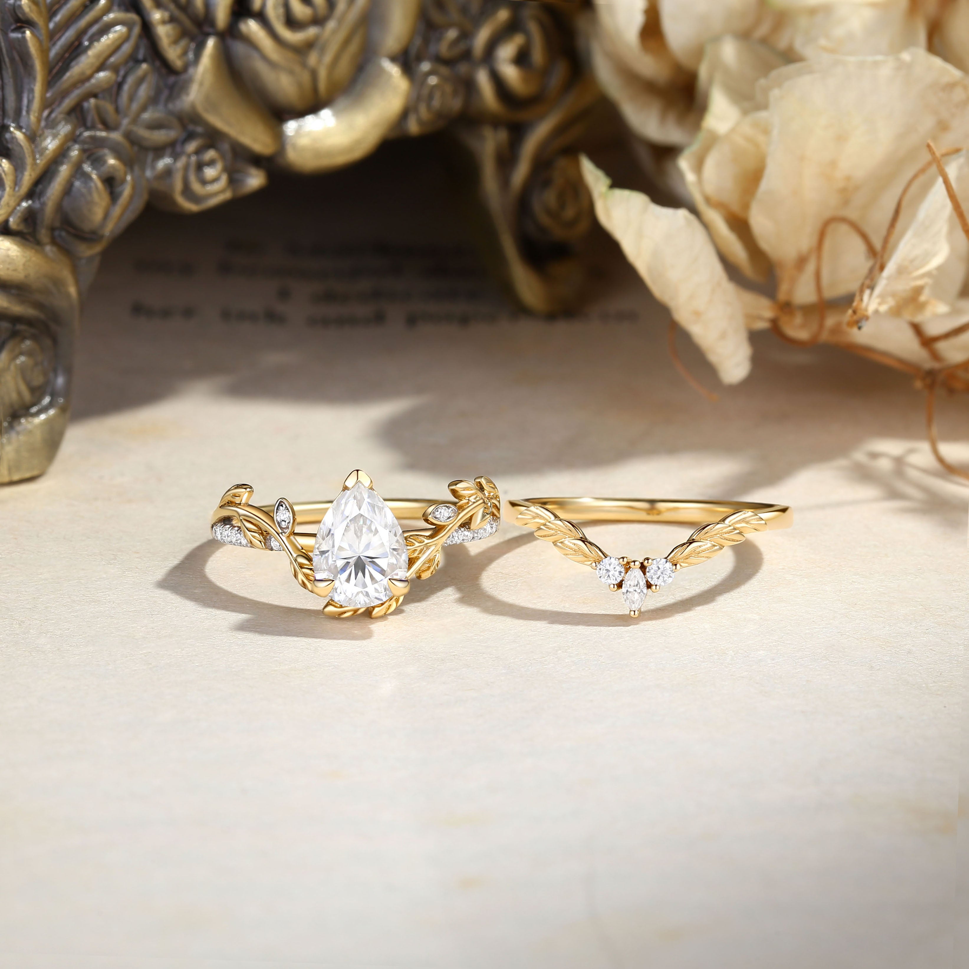 Jora - Pear Cut Moissanite Nature Inspired Leafy Bridal Set 2pcs