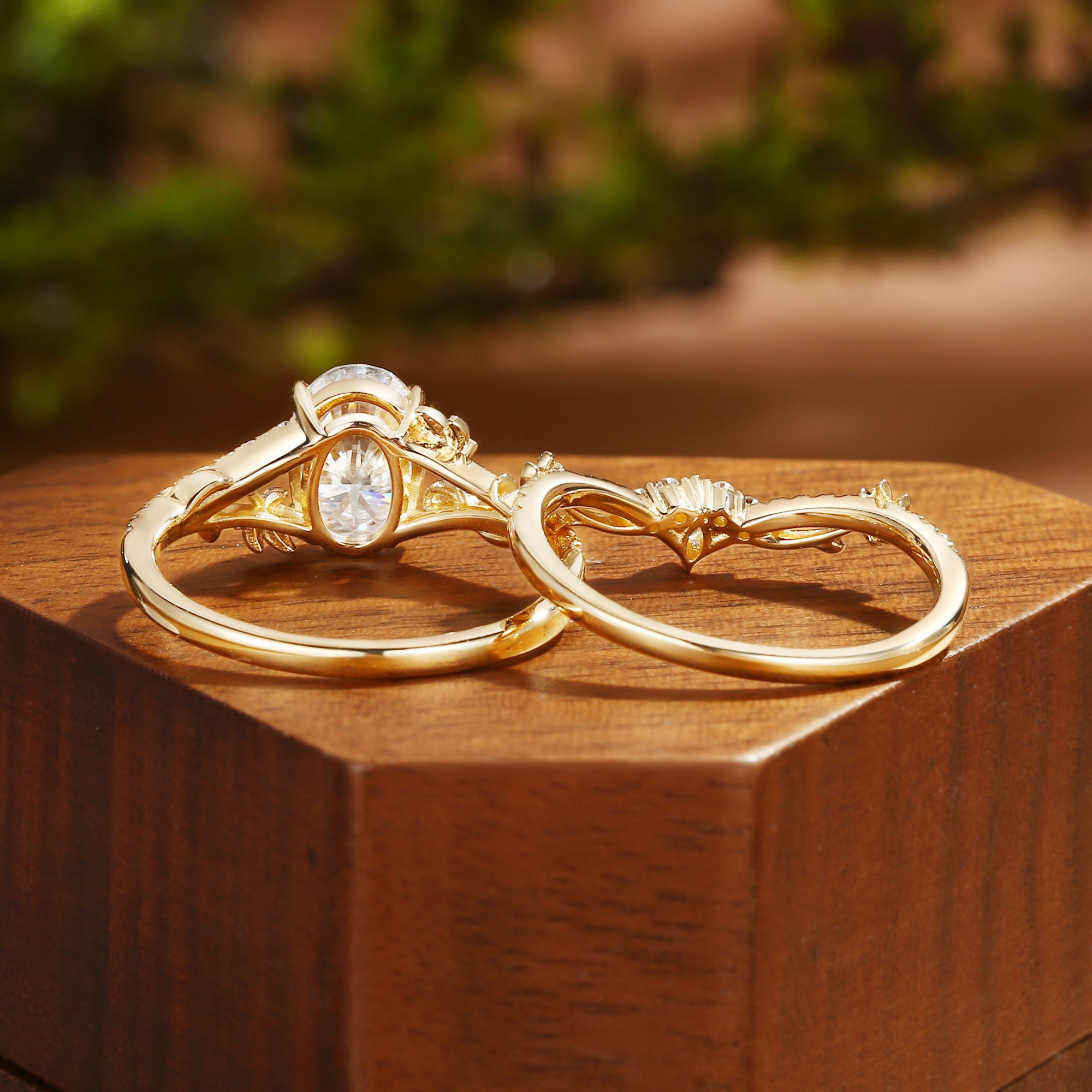 Melisande - Oval Cut  Moissanite Grape Leaf Engagement Ring Set 2Pcs