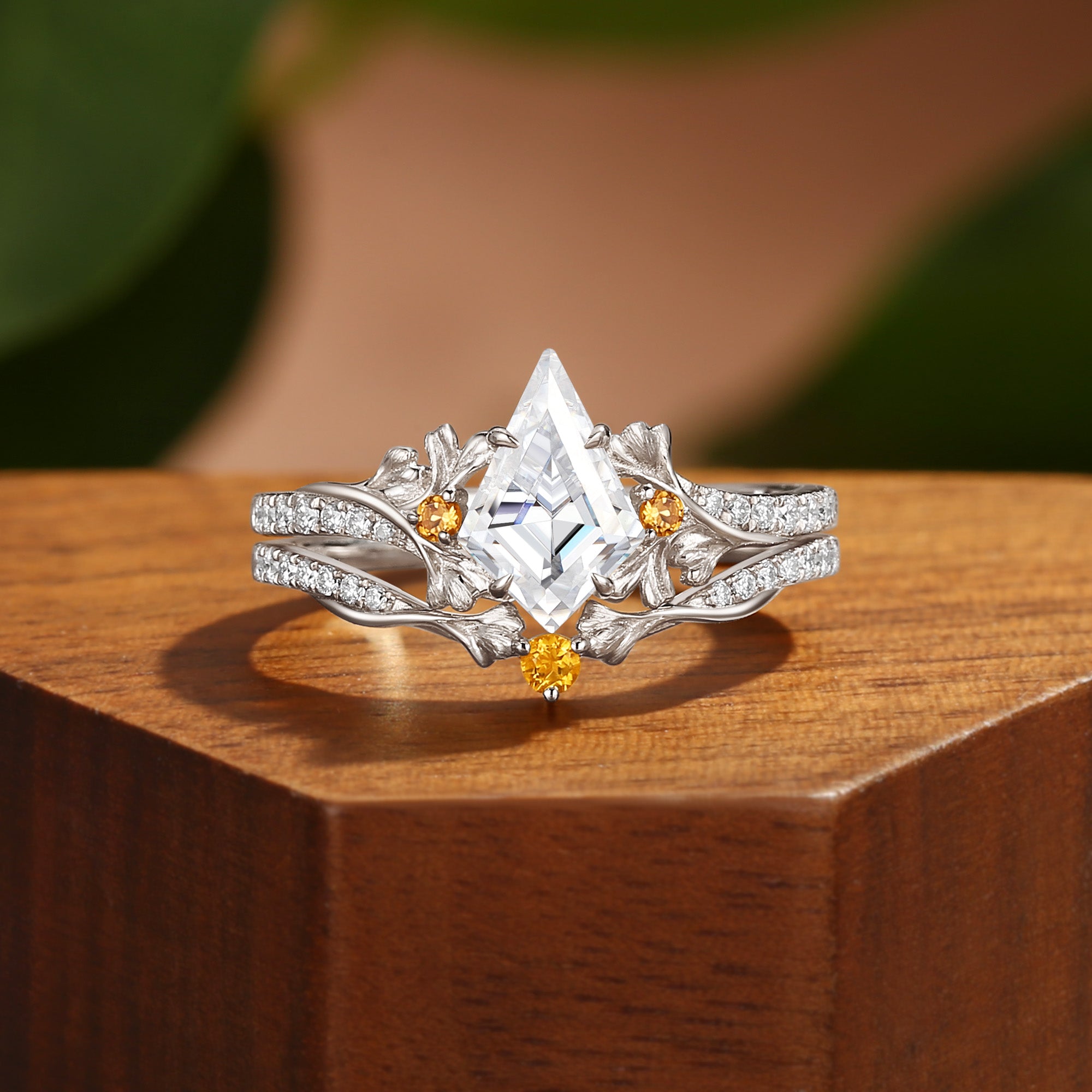 Sienna - Unique Kite Cut Moissanite Yellow Gold Ginkgo Leaf Bridal Set 2pcs