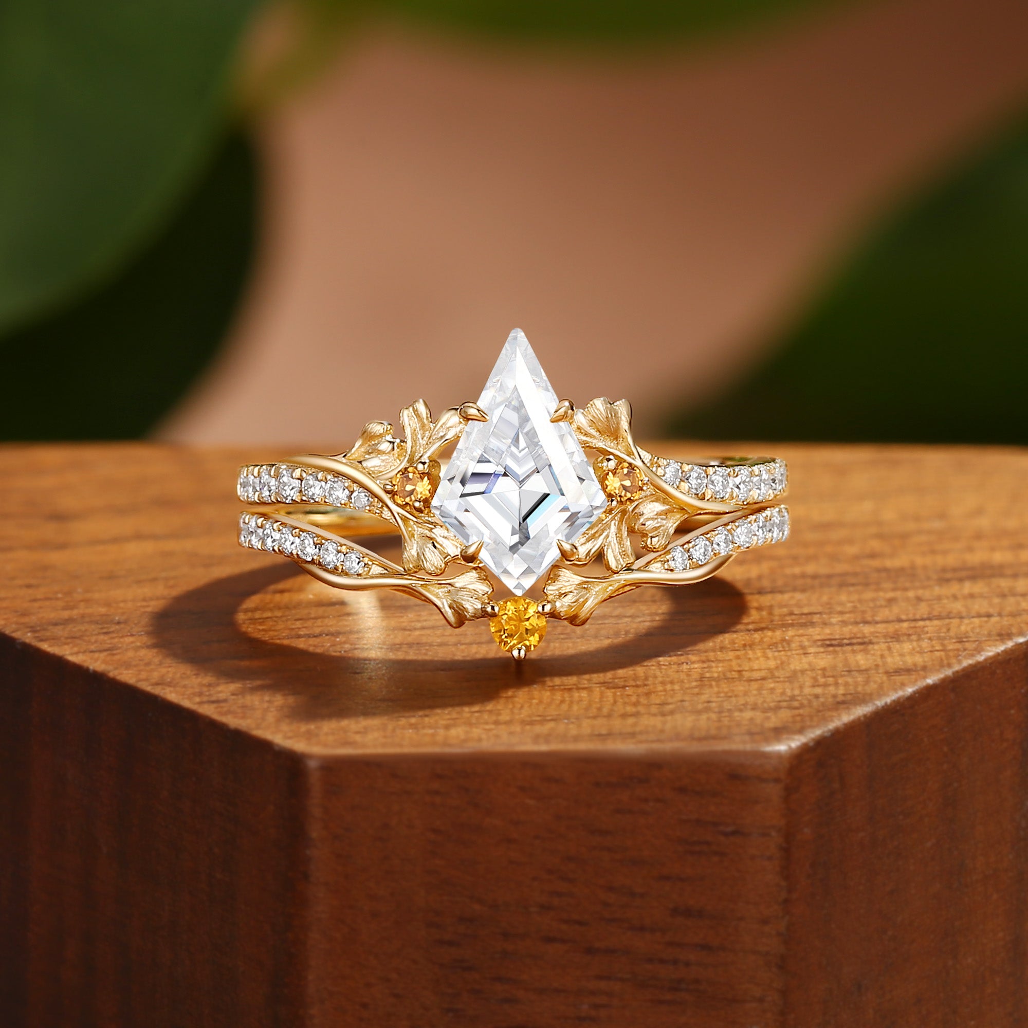 Sienna - Unique Kite Cut Moissanite Yellow Gold Ginkgo Leaf Bridal Set 2pcs