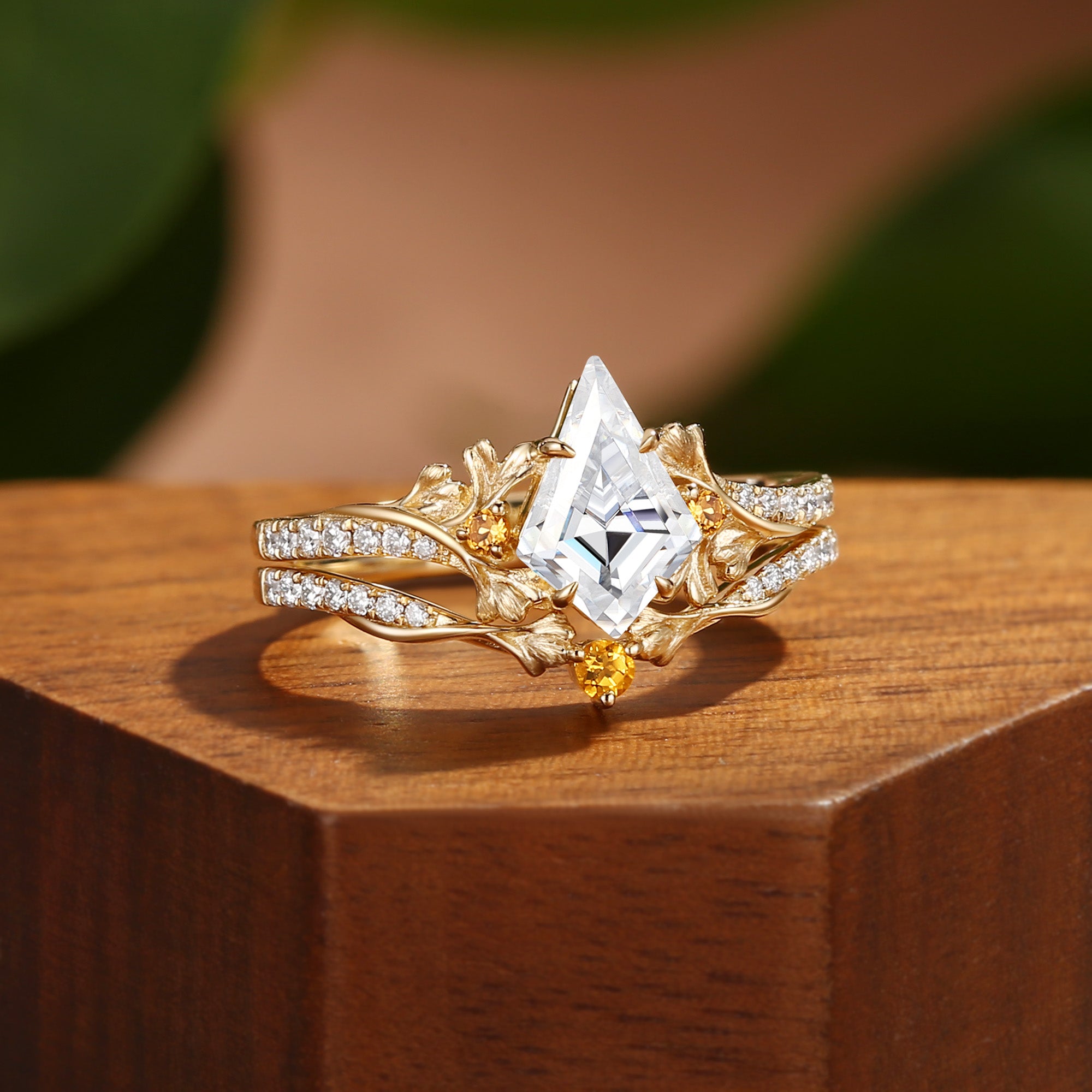 Sienna - Unique Kite Cut Moissanite Yellow Gold Ginkgo Leaf Bridal Set 2pcs