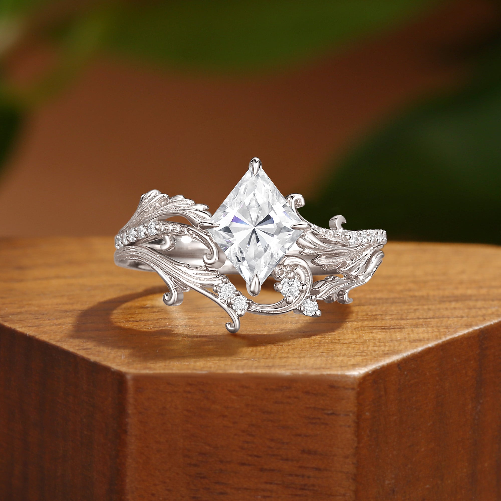 Serene - Vintage Rhombus Kite Cut Moissanite Gold Acanthus Leaf Bridal Set 2pcs