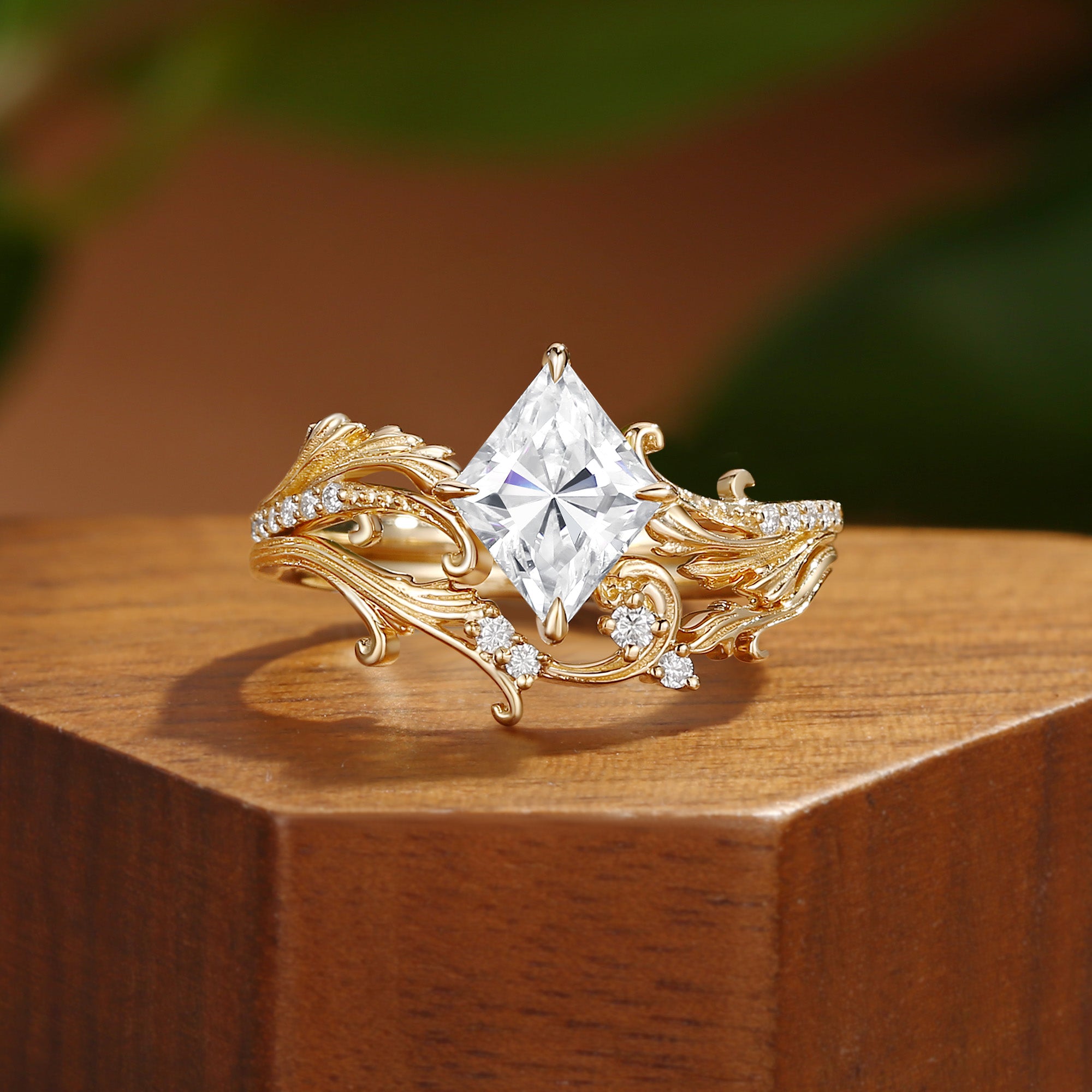 Serene - Vintage Rhombus Kite Cut Moissanite Gold Acanthus Leaf Bridal Set 2pcs