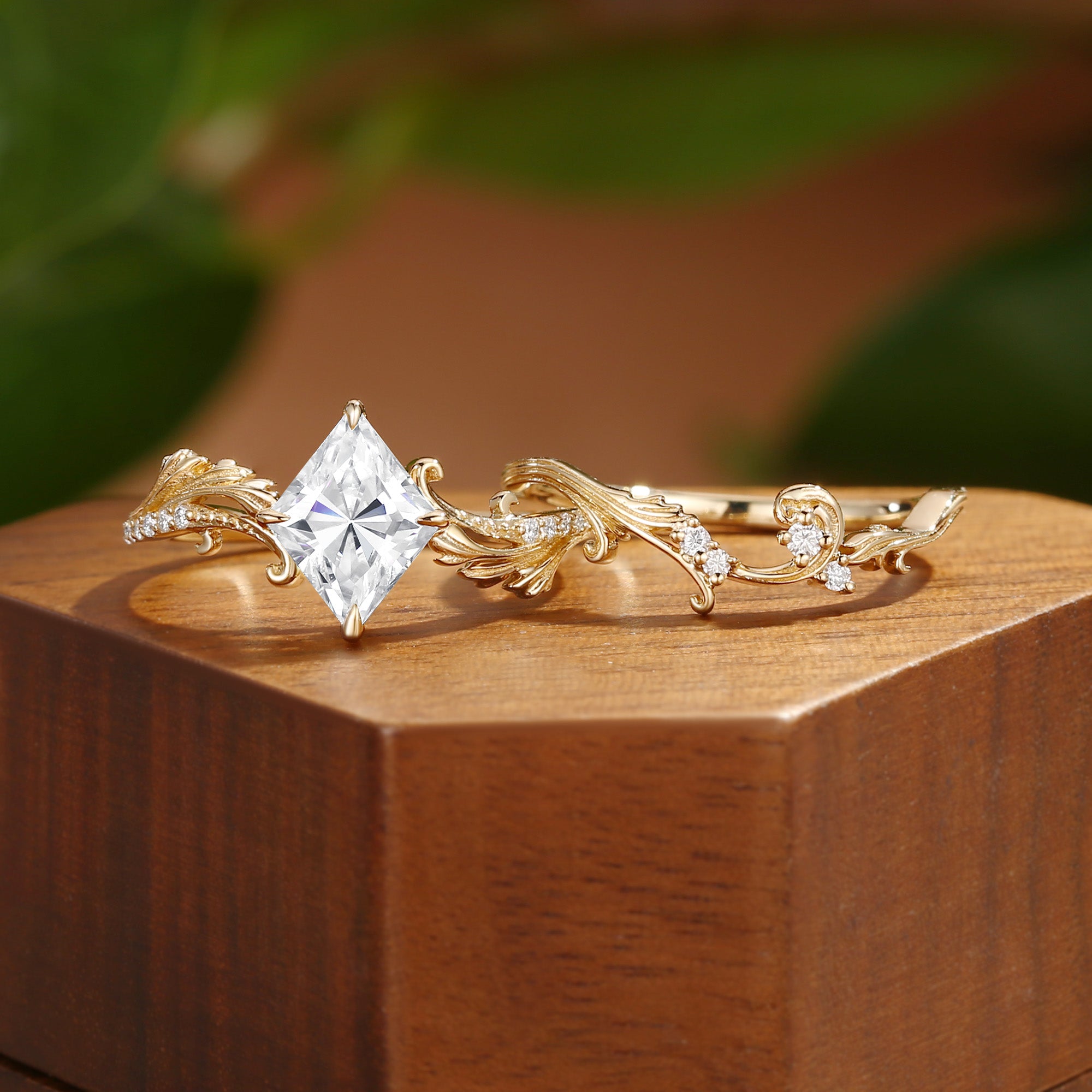 Serene - Vintage Rhombus Kite Cut Moissanite Gold Acanthus Leaf Bridal Set 2pcs