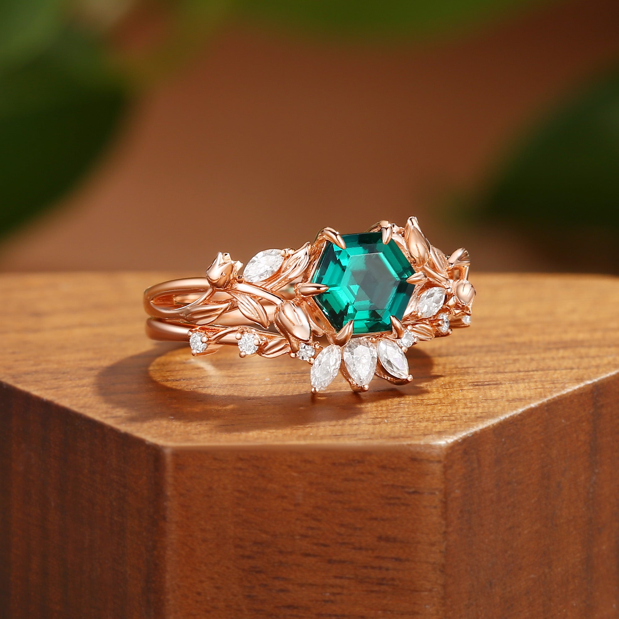 Zabelle -  Lily of the Valley Inspired Hexagon Emerald Flower Ring Set 2pcs