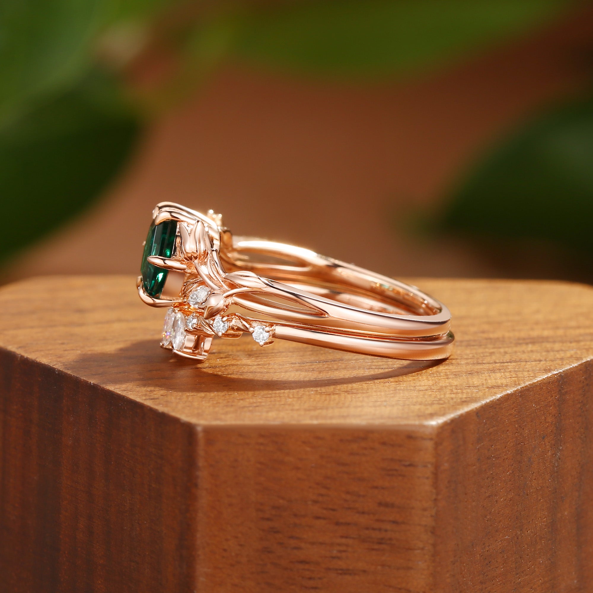 Zabelle -  Lily of the Valley Inspired Hexagon Emerald Flower Ring Set 2pcs