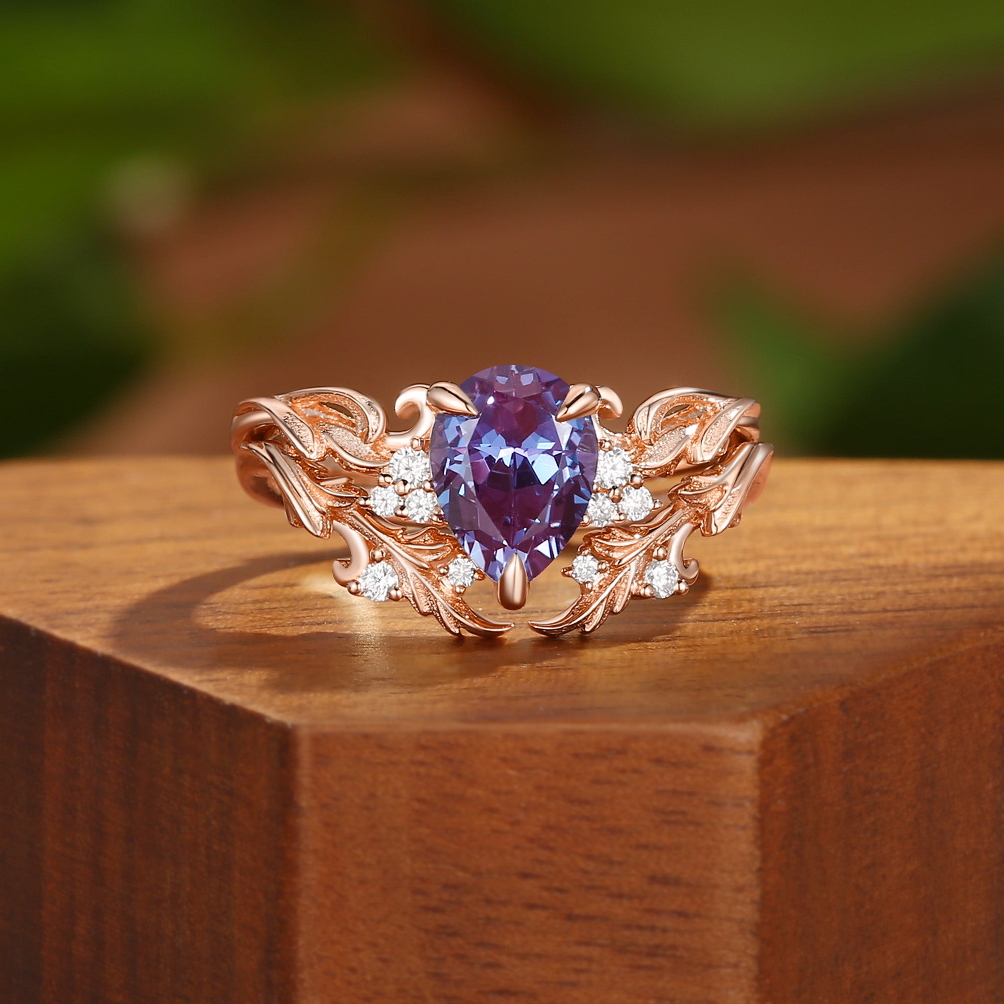 Vivienne - Pear Cut Lab Alexandrite Acanthus Leaf Engagement Ring Set 2pcs