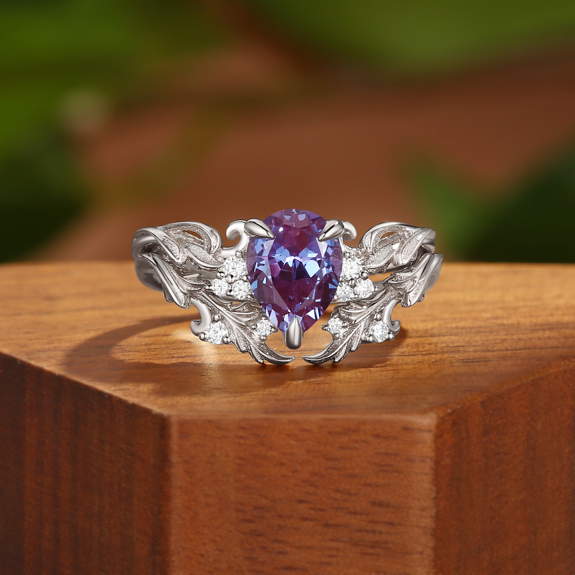 Vivienne - Pear Cut Lab Alexandrite Acanthus Leaf Engagement Ring Set 2pcs