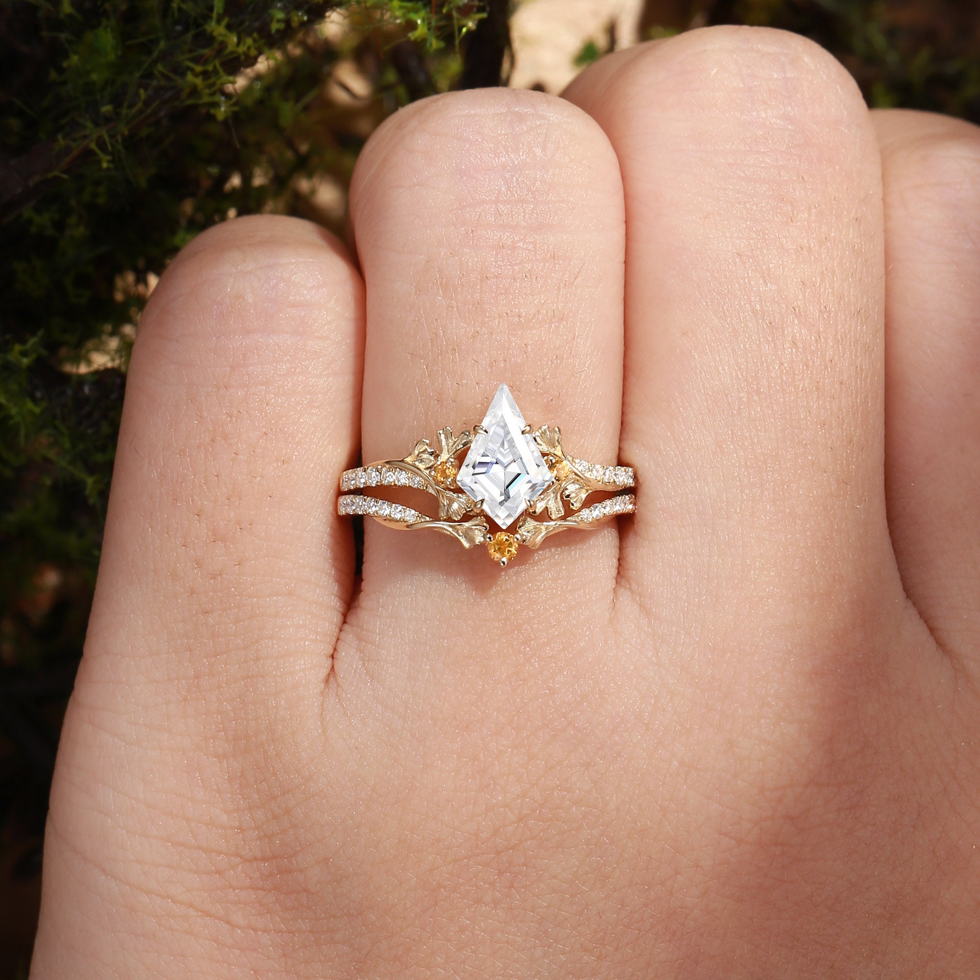 Sienna - Unique Kite Cut Moissanite Yellow Gold Ginkgo Leaf Bridal Set 2pcs