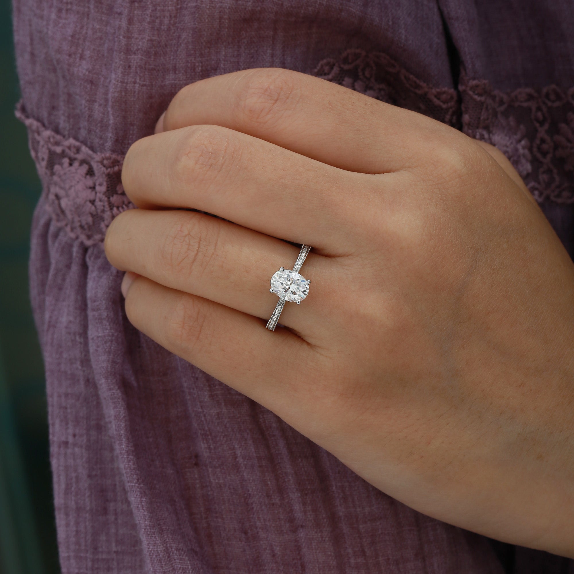 Anastasie - Vintage Engraved Milgrain Oval Cut Moissanite Relief Engagement Ring