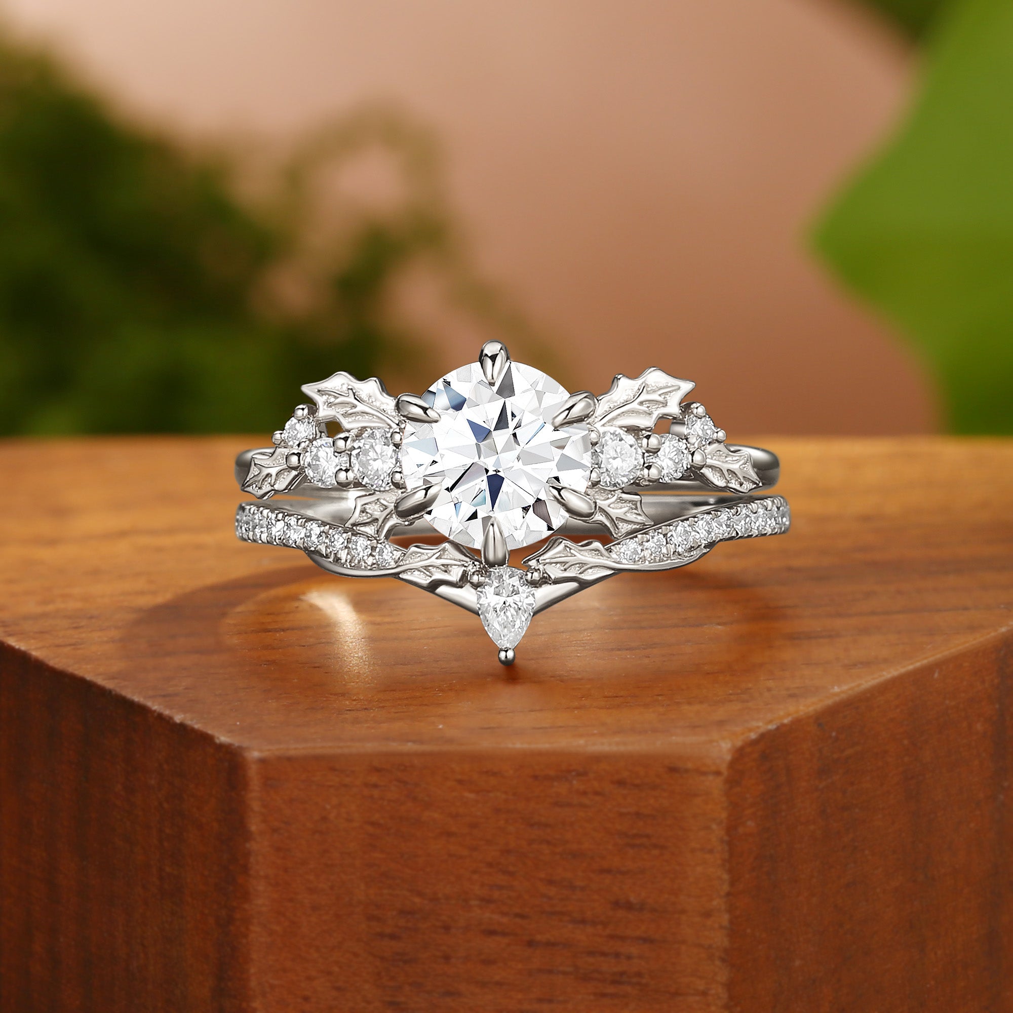 Victoria -  Round Cut Moissanite Holly Leaf Yellow Gold Bridal Set 2pcs