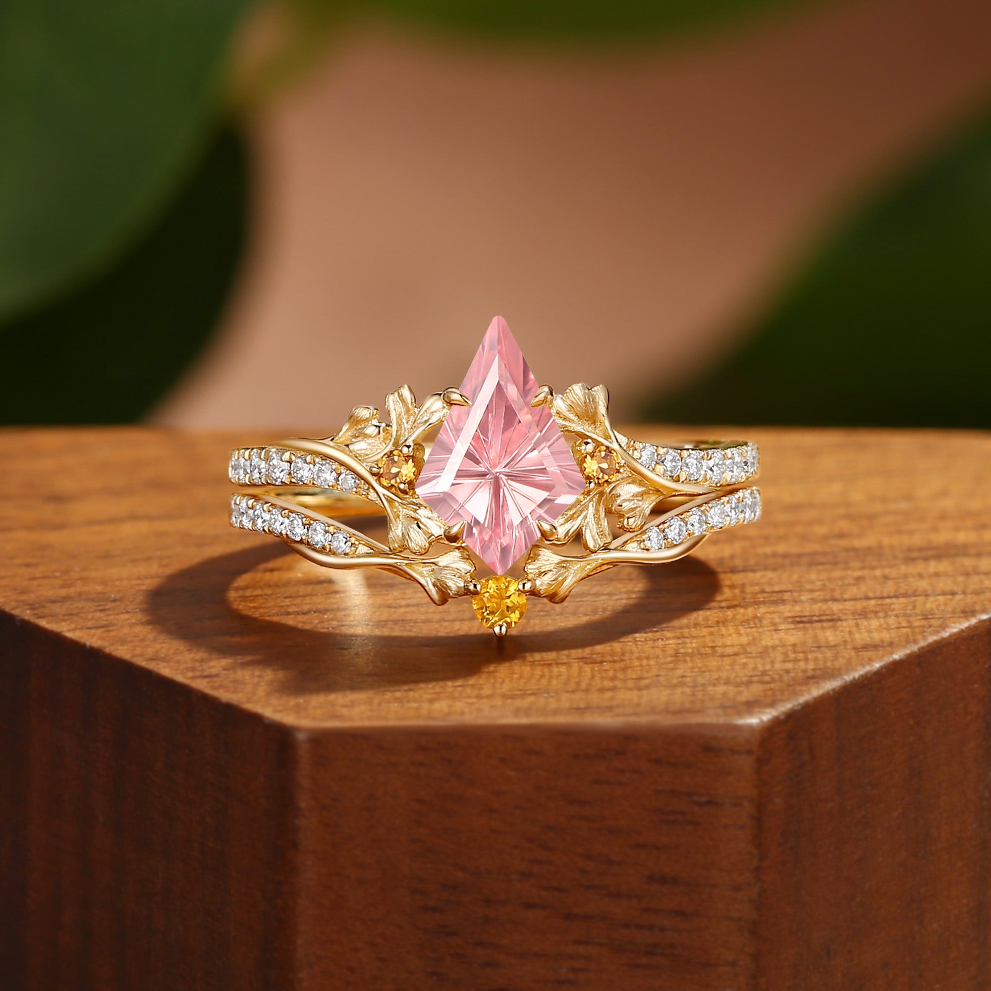 Sienna - Unique Firework Cut Padparadscha Sapphire Yellow Gold Ginkgo Leaf Bridal Set 2pcs